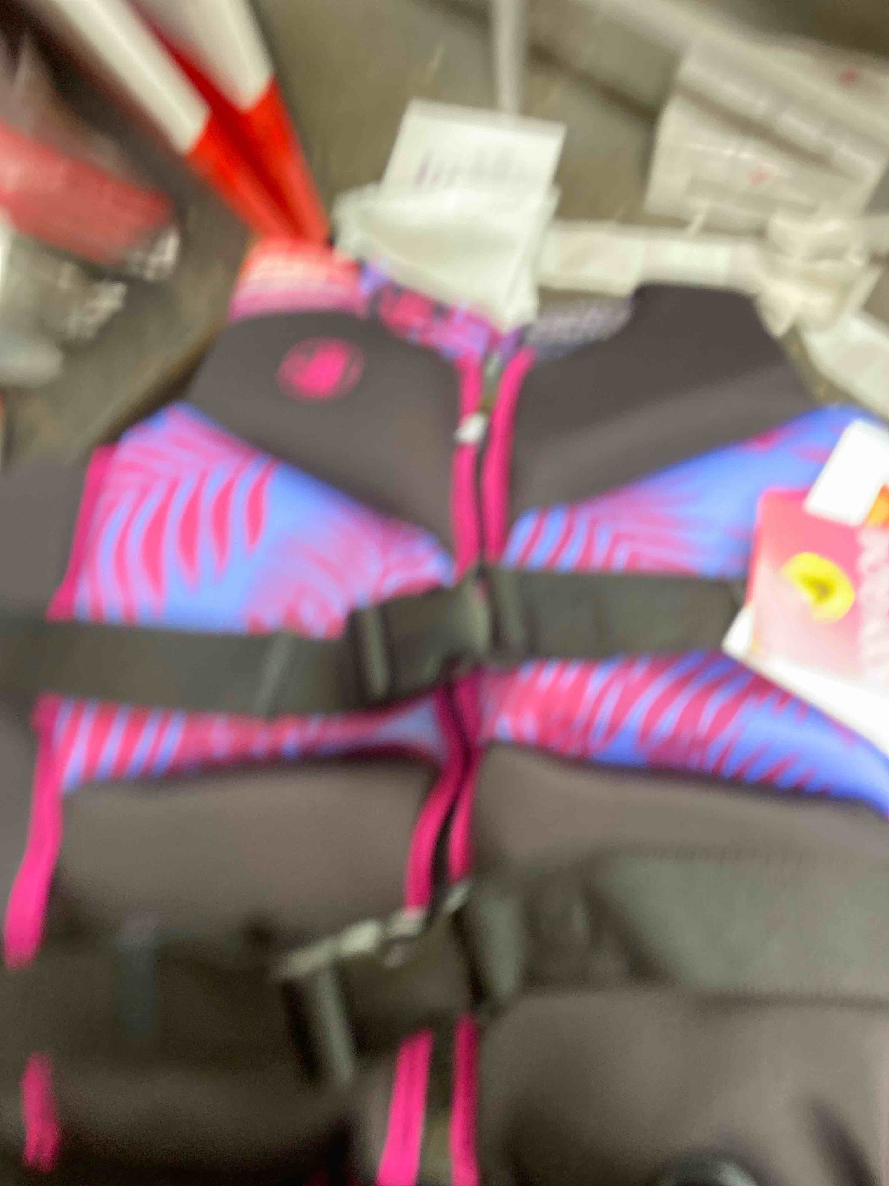 Condition photo showing New/Like New for body glove womens palm purple