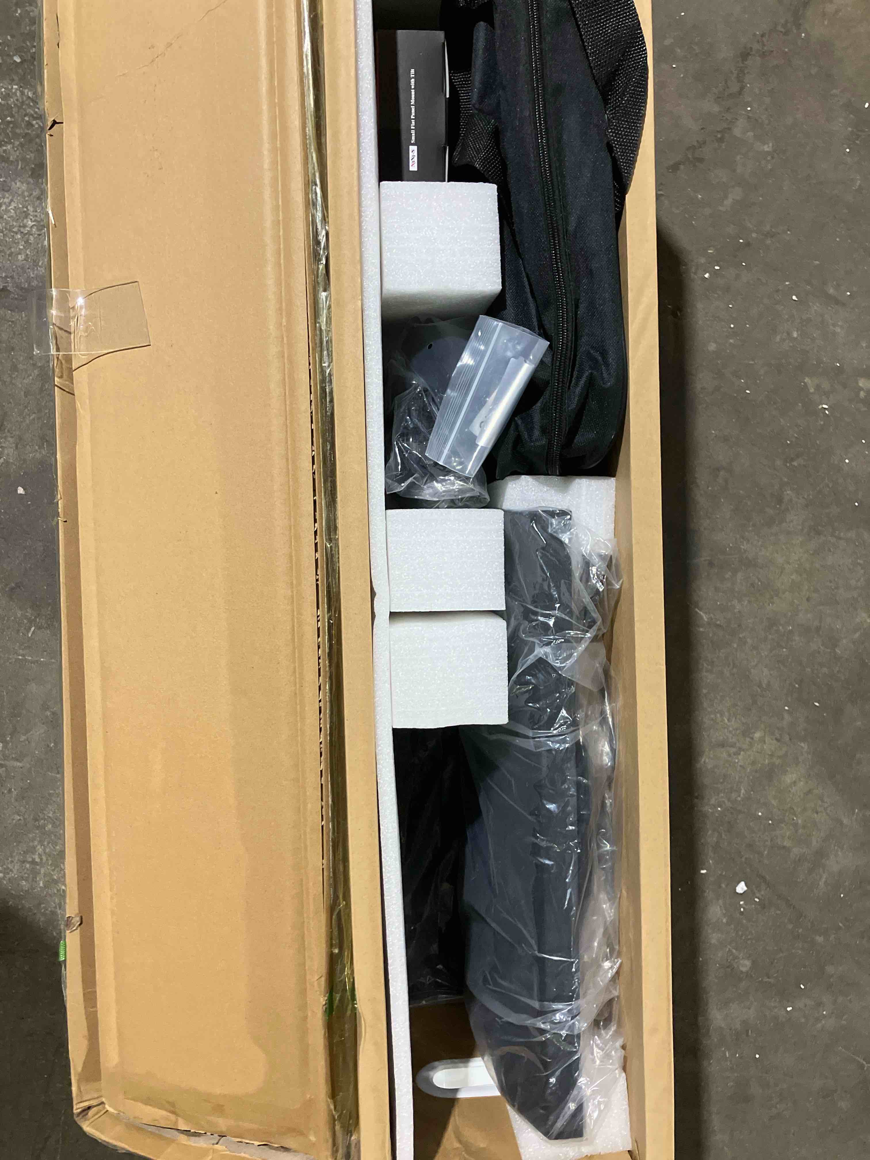 https://s3.amazonaws.com/lotting-images-prod/phillipi/BRN3613180_1760035295707.jpeg