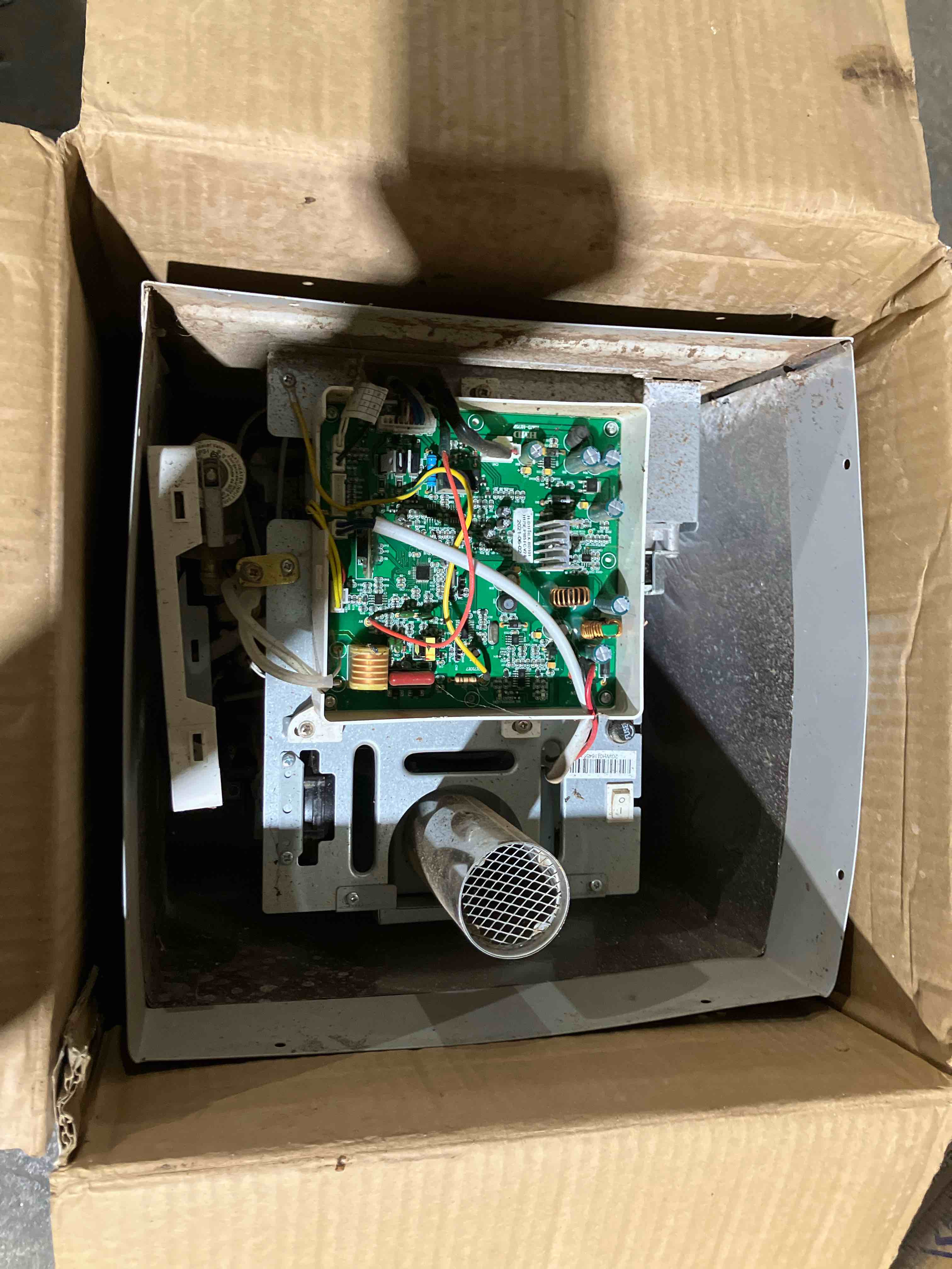 https://s3.amazonaws.com/lotting-images-prod/phillipi/BRN3613186_1760042352971.jpeg