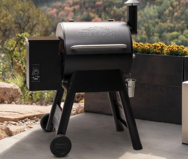 Traeger Mesa 20 Wood Pellet Grill and Smoker, Gently Used
