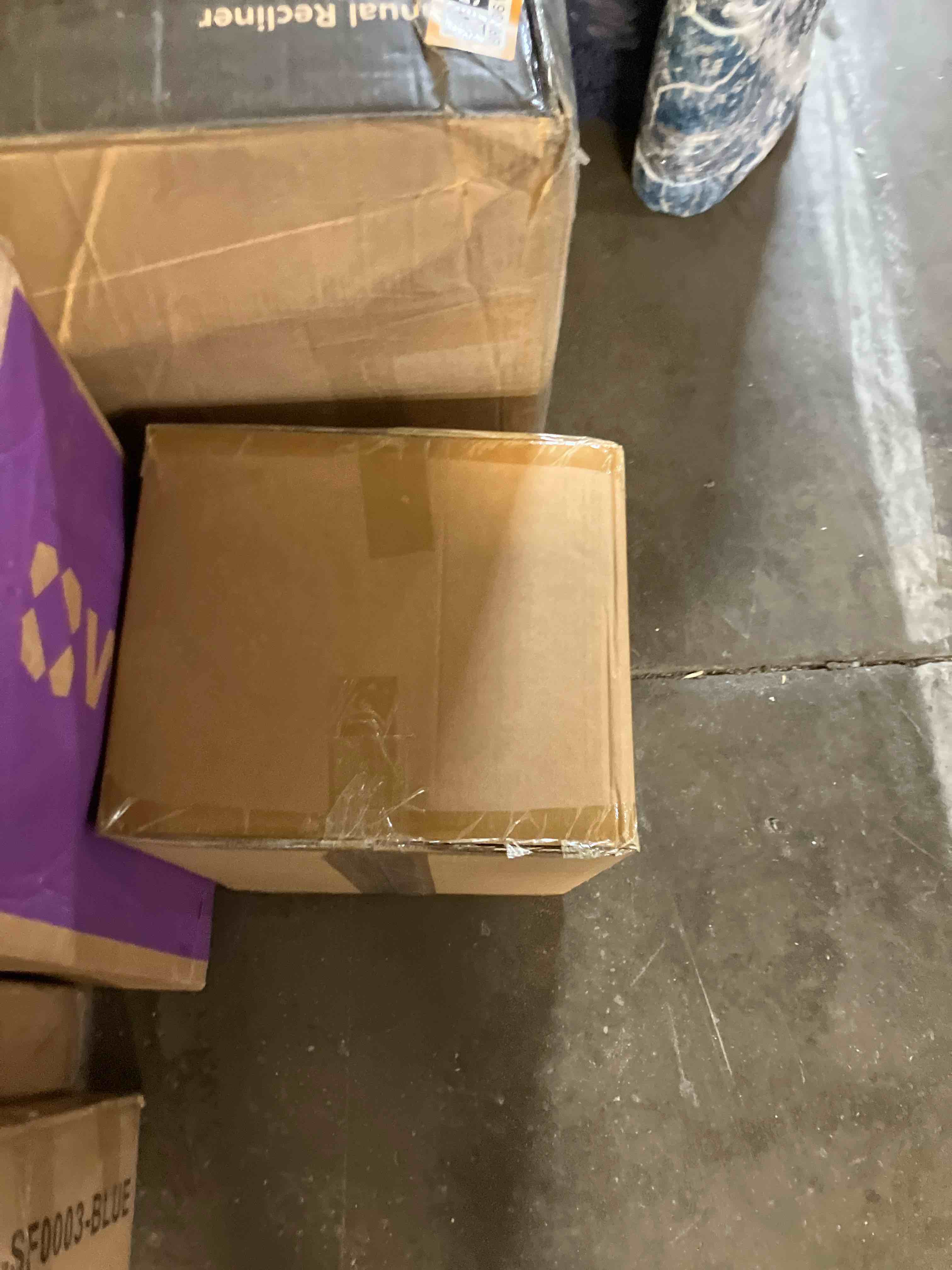 Condition photo showing New/Like New for Celina Dinnerware Set Stoneware