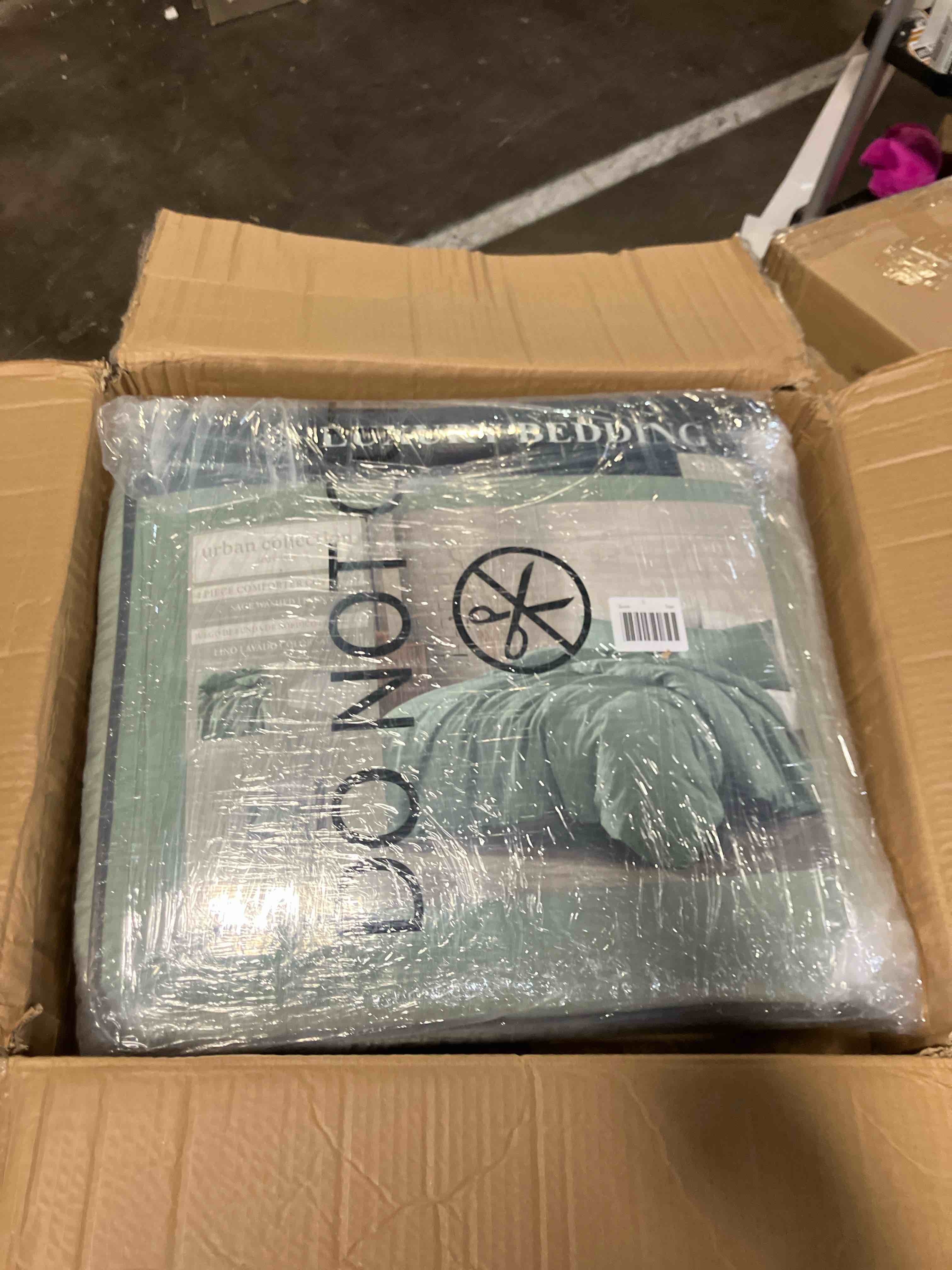 Condition photo showing New/Like New for Monbix Queen Comforter Set - 7 Pieces Olive Green Prewashed Bed in a Bag Queen Bedding Sets with Comforters, All Seasons Ultra Soft Comforter Bed Set with Sheets,Pillowcases & Shams Olive Green 7Piece-Queen(90”X90'')