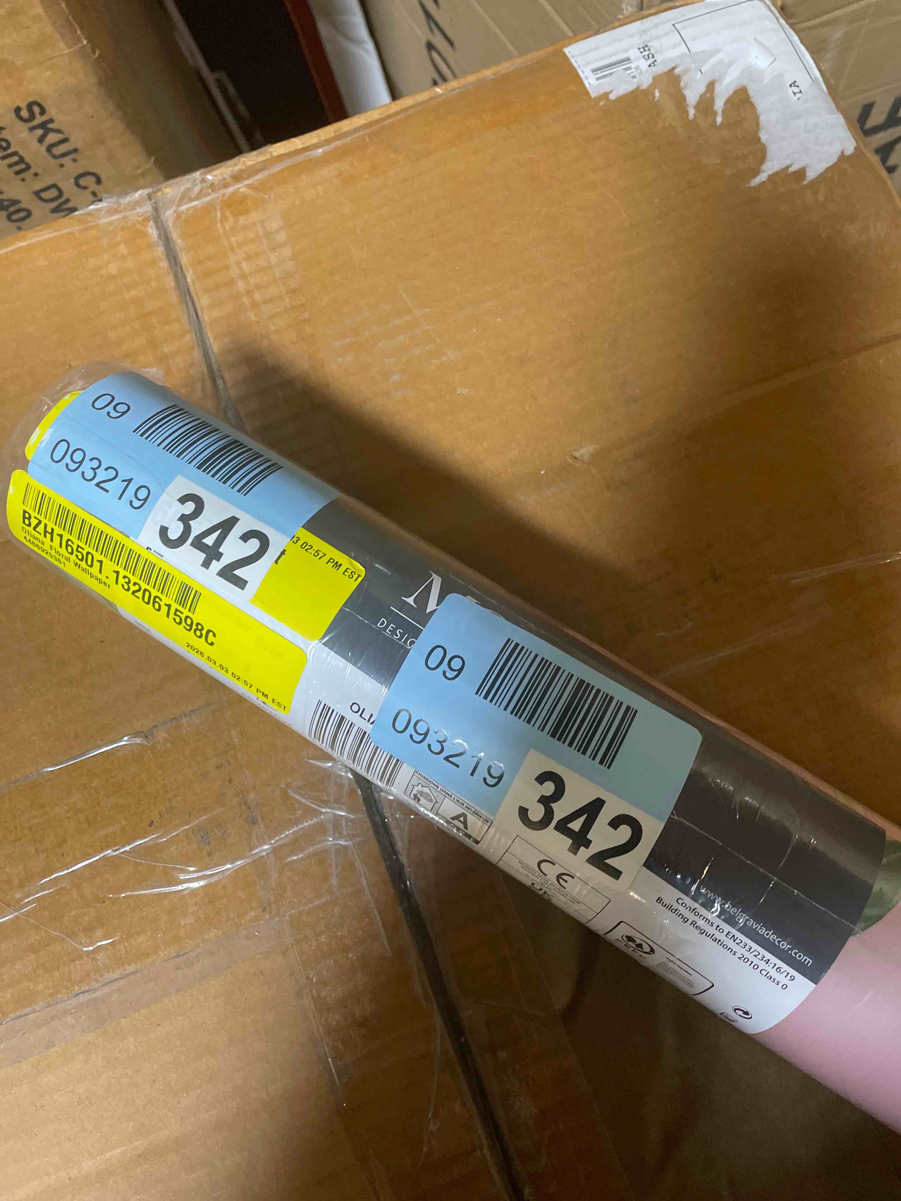 Condition photo showing New/Like New for Oliana Pink Floral Wallpaper