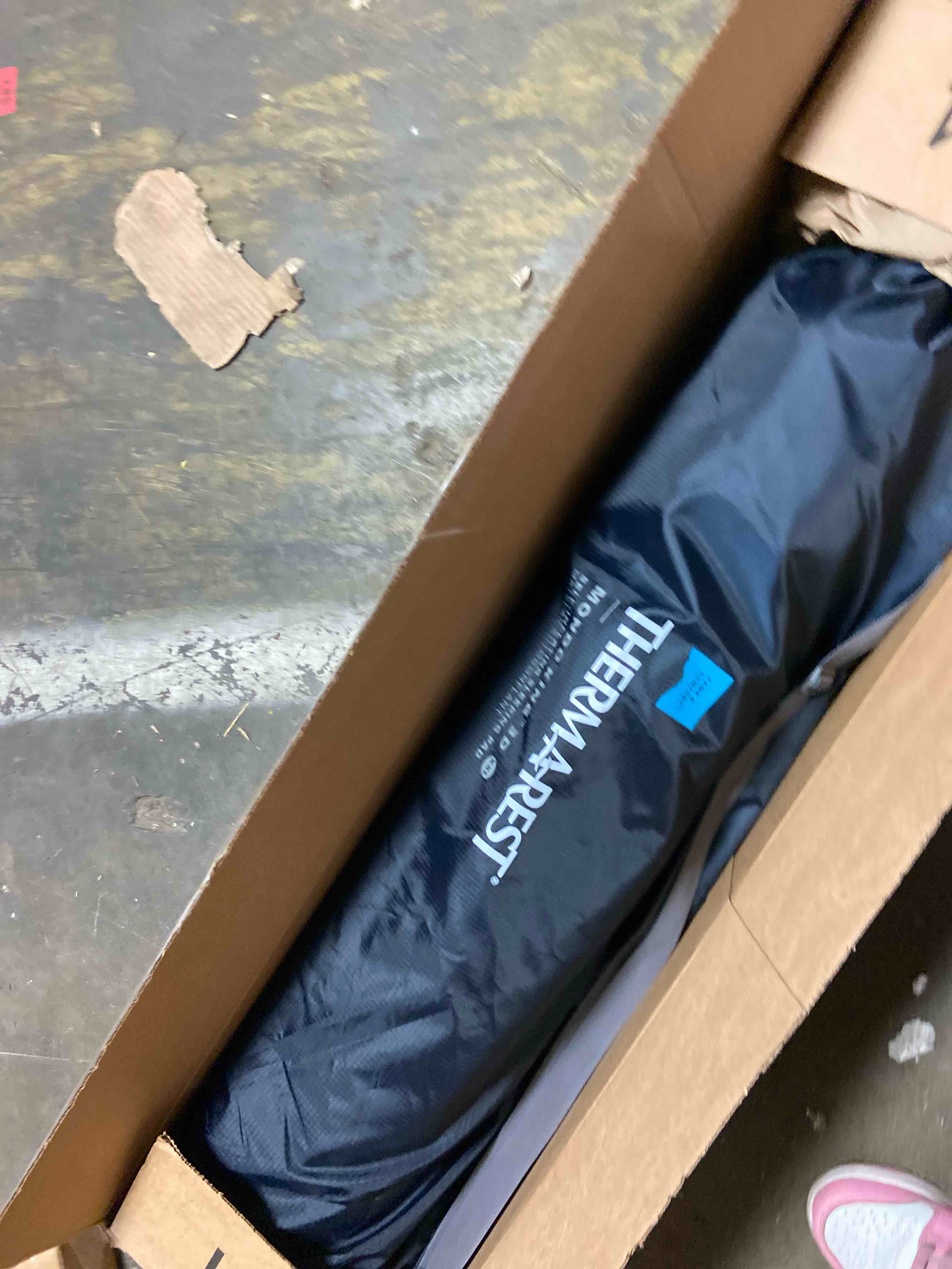 Condition photo showing New/Like New for Therm-a-Rest MondoKing 3D Self-Inflating Camping Sleeping Pad XX-Large - 80 x 30 Inches With Updated Storage Bag