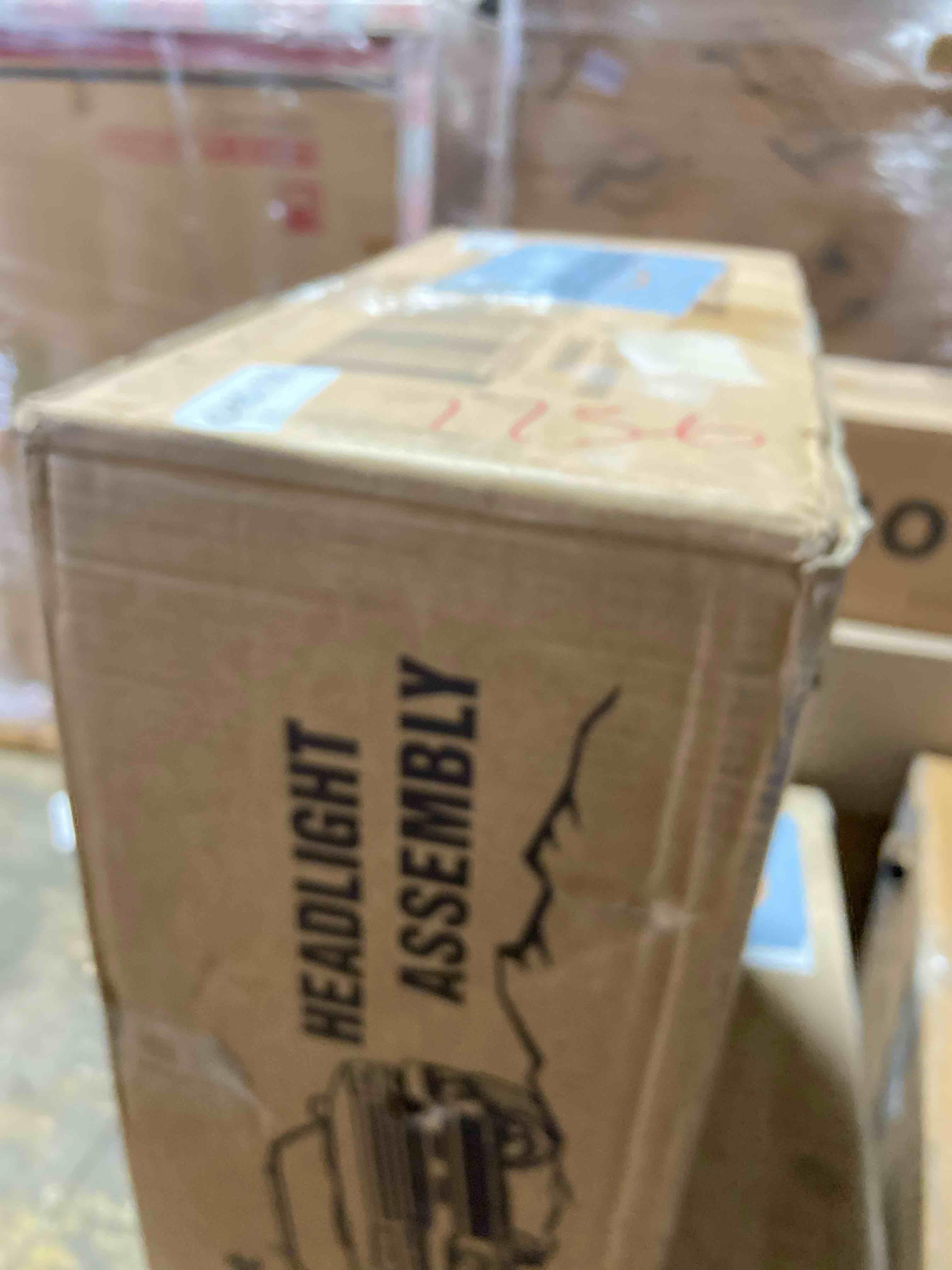 Condition photo showing New/Like New for Nilight Headlight Assembly Compatible for 1999 2000 2001 2002 2003 2004 2005 2006 GMC Sierra Yukon, Black Housing Amber Corner Clear Lens, Headlights Assembly Replacement Black Housing + Amber Reflector