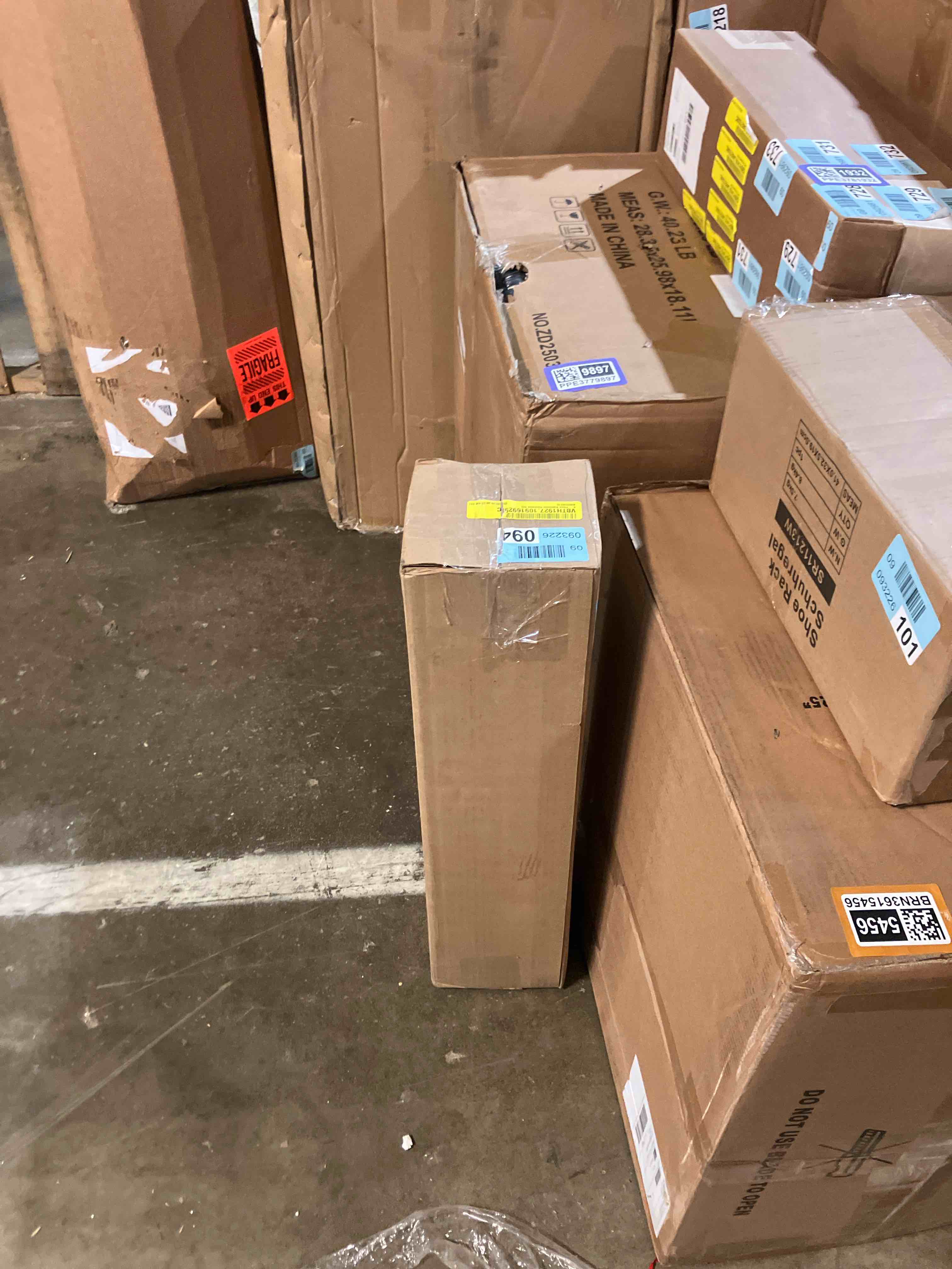 Condition photo showing New/Like New for 4 - Piece Bathroom Hardware Set