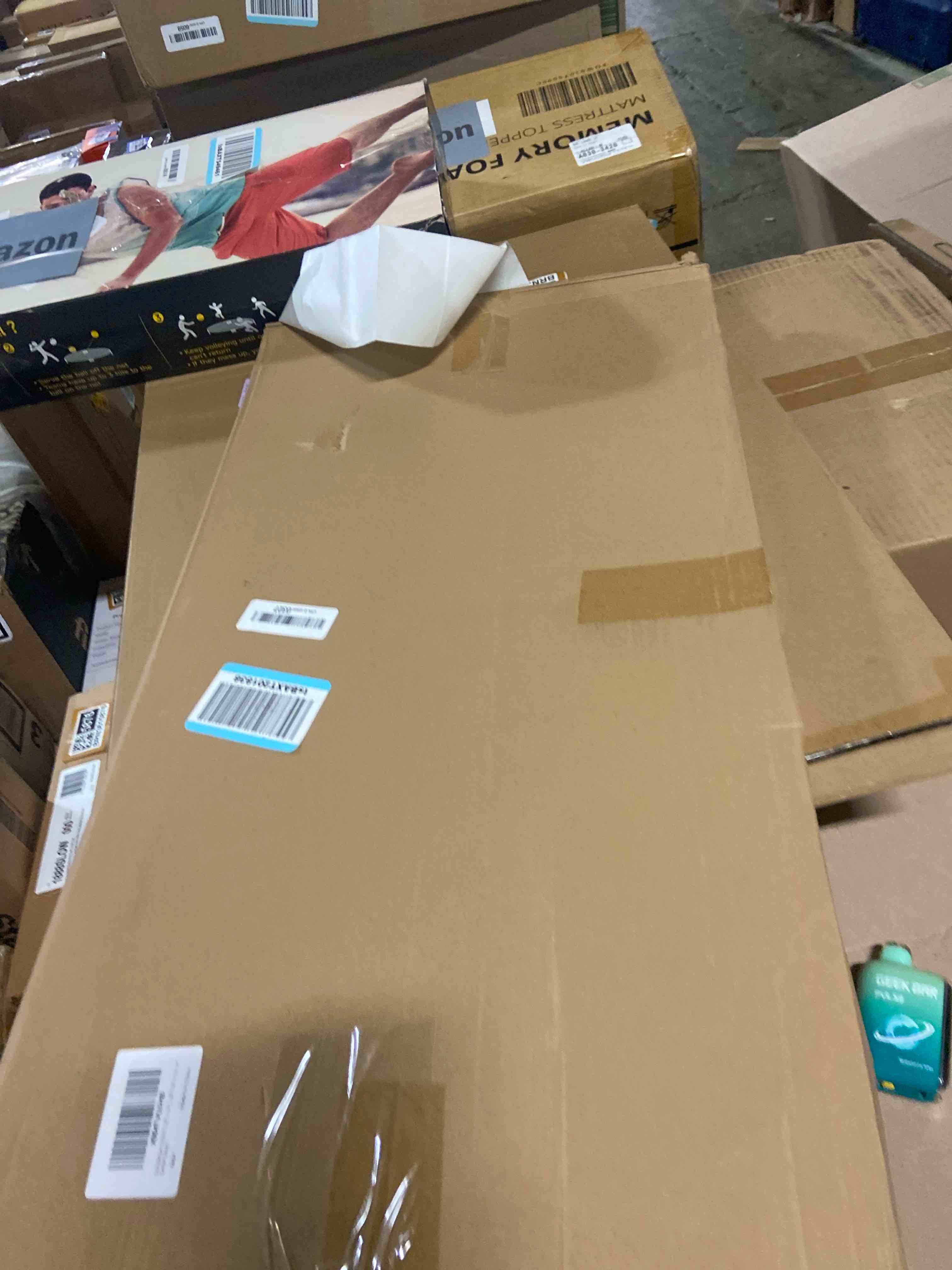 Condition photo showing New/Like New for Sink Bottom Grid 27-1/2" x 14-1/4", Centered Drain with Corner Radius 3-1/2" (27-1/2" x 14-1/4" Center Drain) - for Single Bowl Kitchen Sink