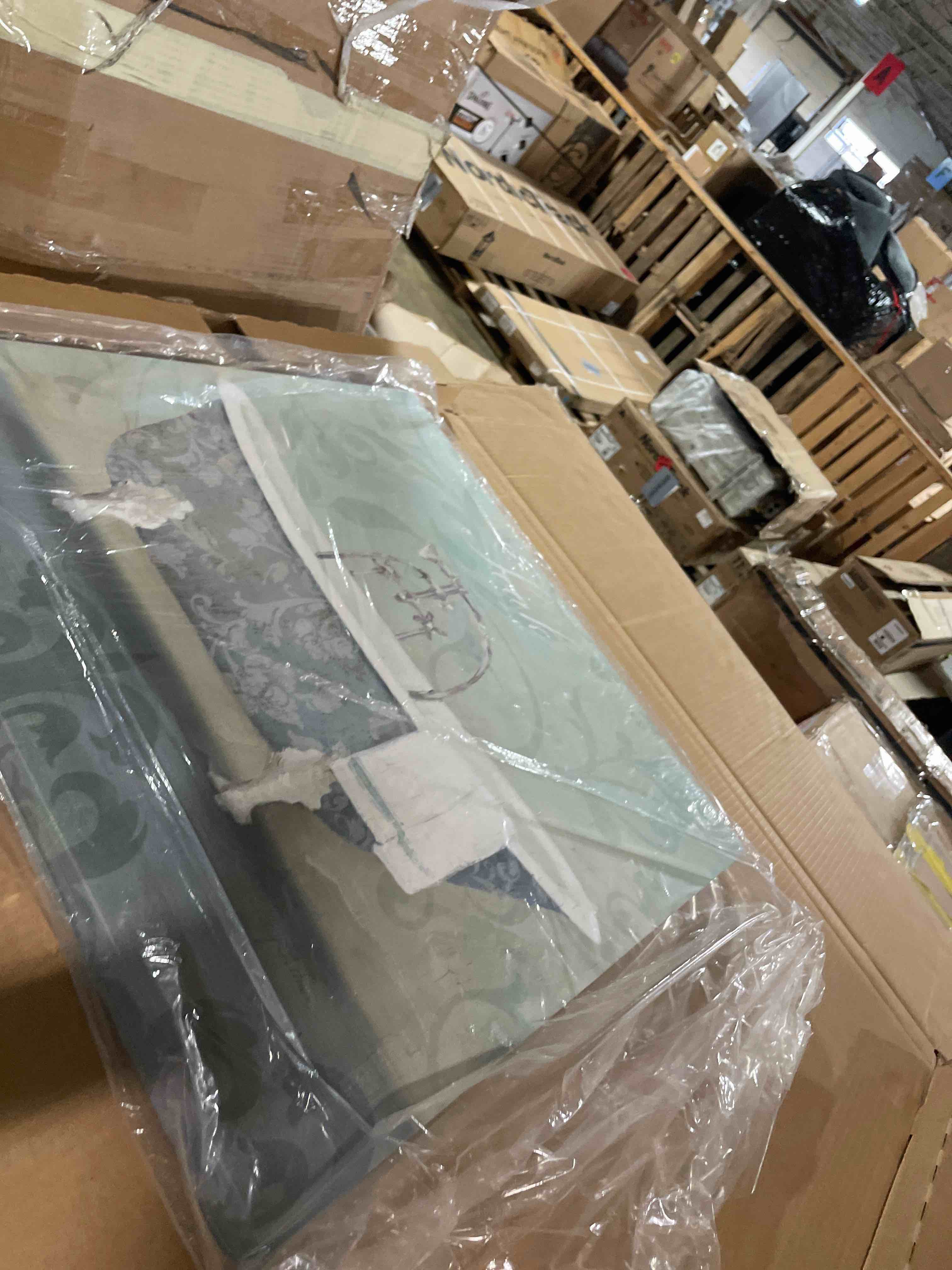 Condition photo showing New/Like New for Damask Bath " Damask Bath Tub " by Avery Tillmon