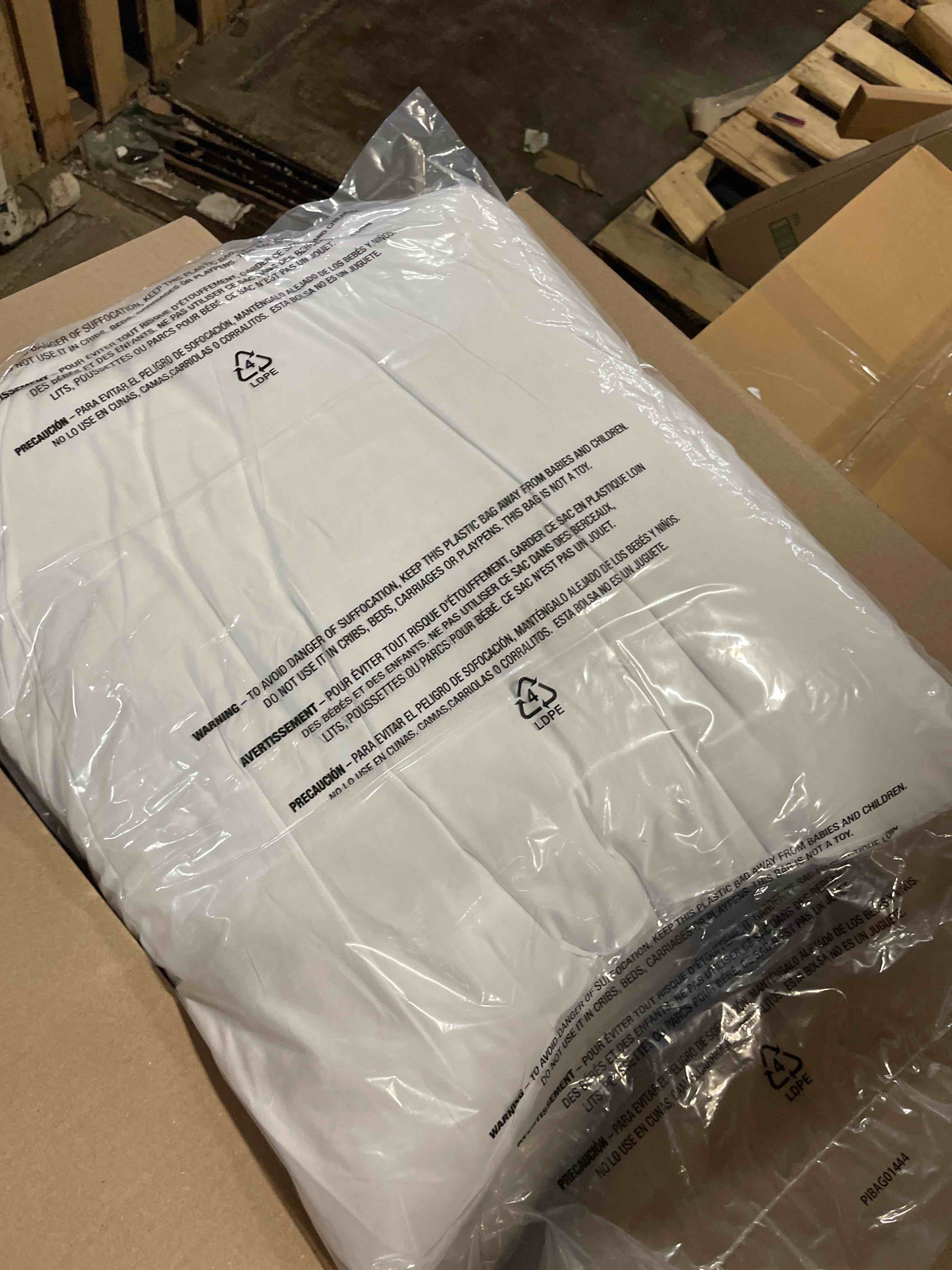 Condition photo showing Good Condition for Phantoscope Premium Outdoor Pillow Inserts - Pack of 2 Square Form Water Resistant Polyester Throw Pillows, Couch Sham Cushion Stuffer, 18 X 18 inches 18x18 Inch 2