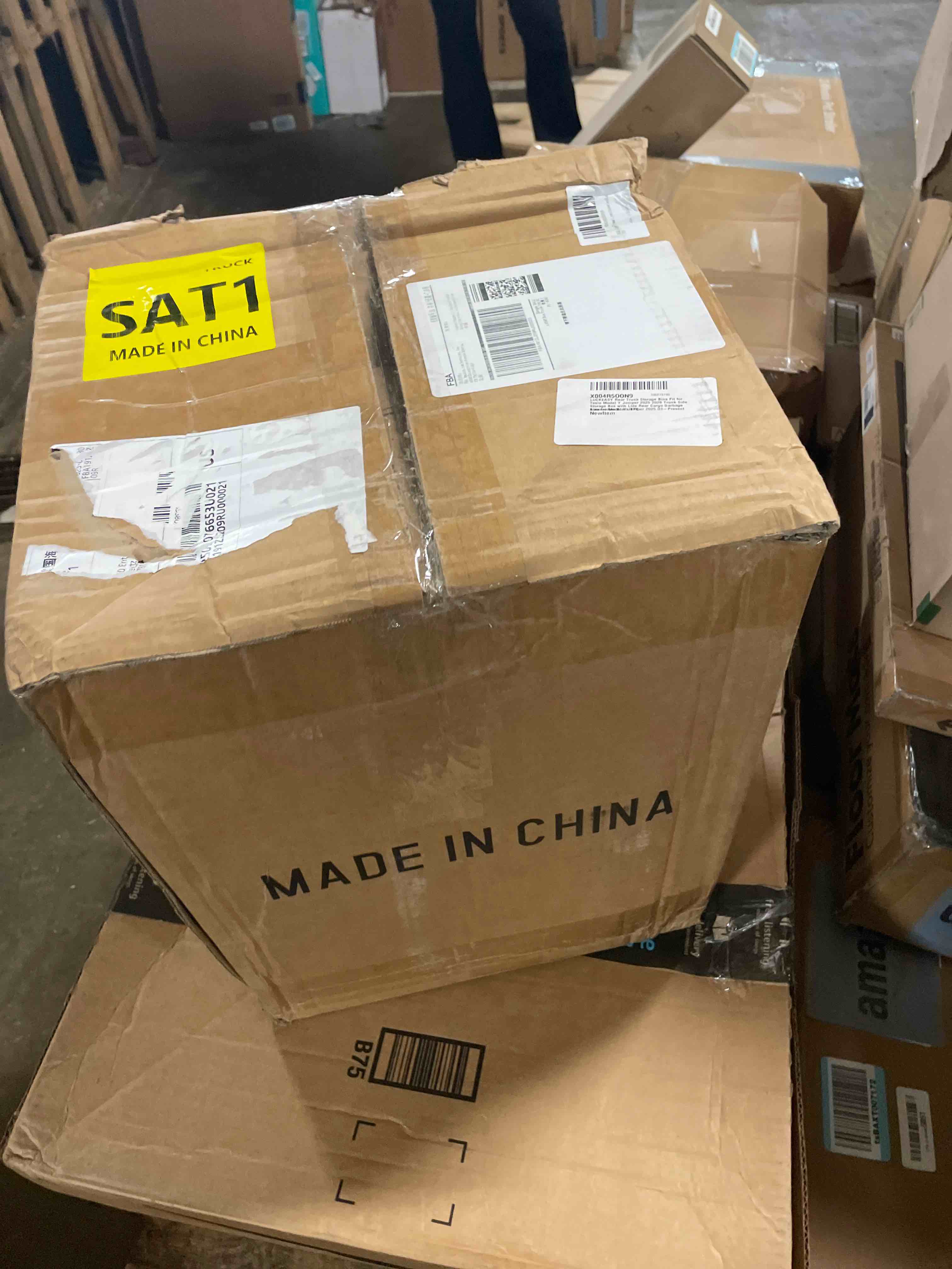 Condition photo showing Good Condition for LUCKEASY Rear Trunk Storage Bins Fit for Tesla Model Y Juniper 2025 2026 Trunk Side Storage Box with Lids Rear Cargo Garbage Bins for Model Y Juniper 2025.03-Present Accessories Black TPE