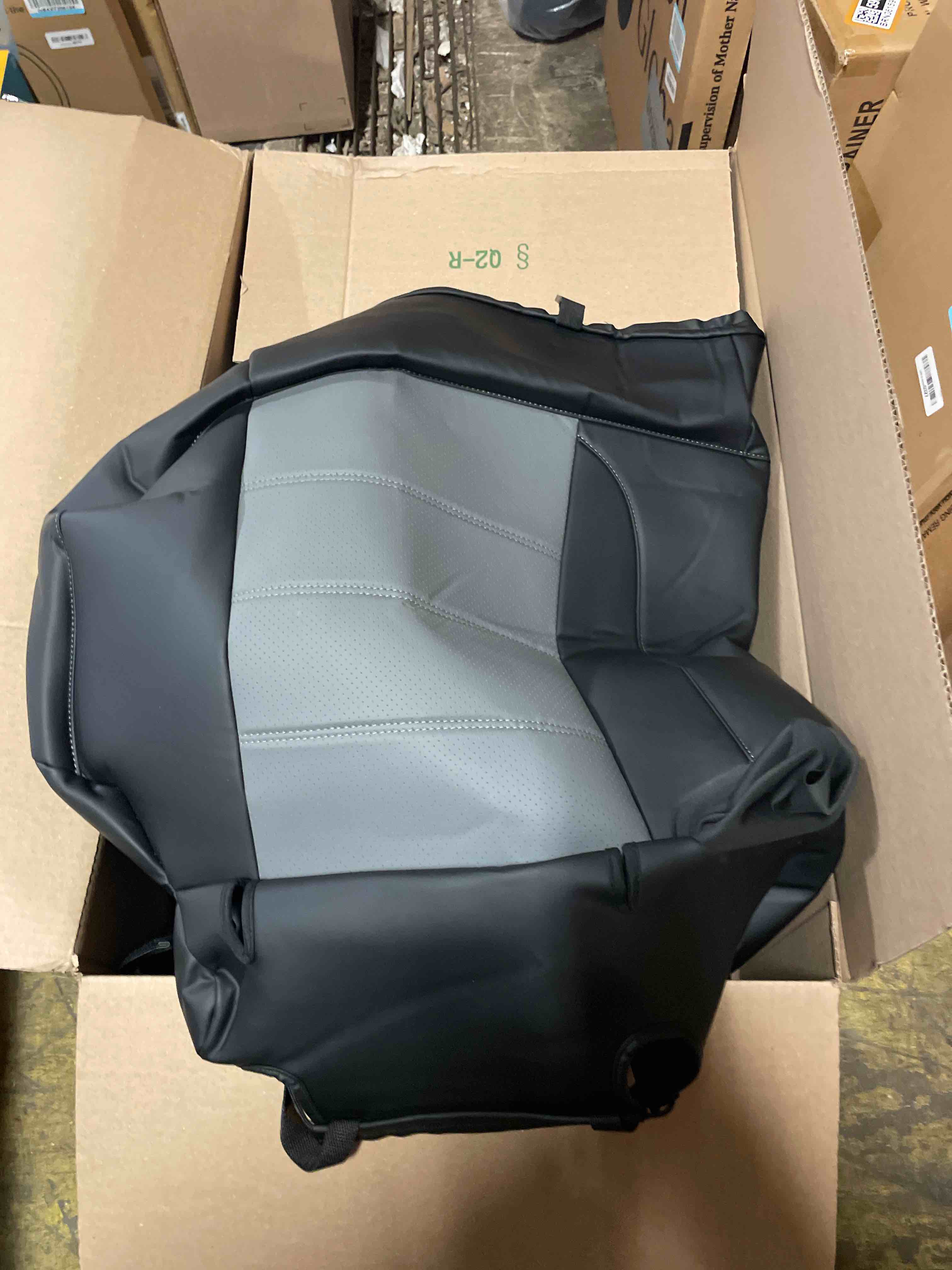 Condition photo showing New/Like New for FREESOO Custom Fit RAV4 Seat Cover for Toyota RAV 4 2019-25 Gasoline LE XLE Premium Limited, Faux Leather, 4?Layer Waterproof, F/R Headrest, Airbag Deployment Compatible, Durable, Black Gray Full Set