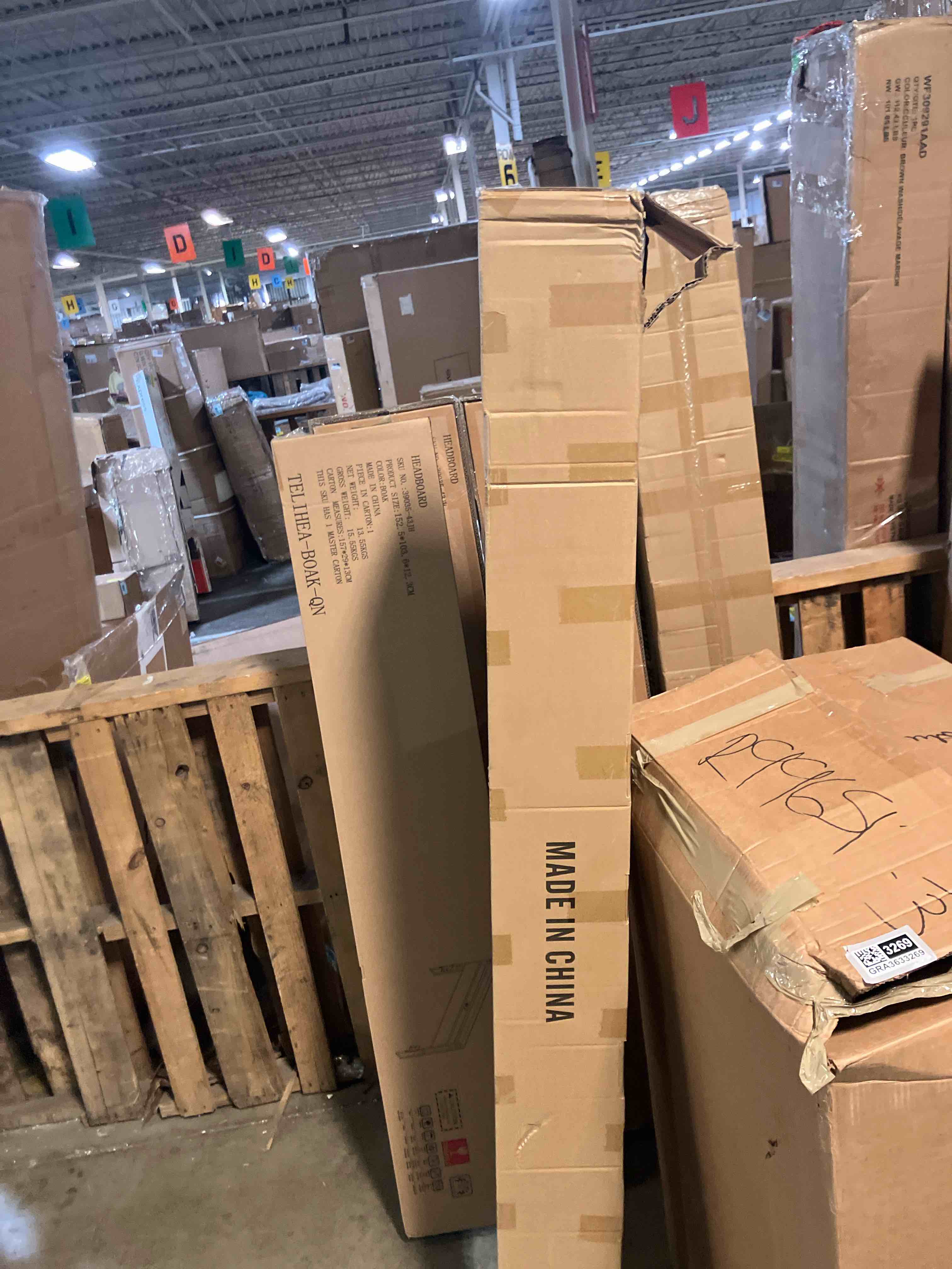 Condition photo showing New/Like New for RICHFOCUS 72Inch Floating Shelves for Wall 2 Pack Shelves for Bedroom|Kitchen|Bathroom Wall Mounted Rustic Wood Floating Shelf with Invisible Brackets for Books|Storage|Decor, Rustic Brown