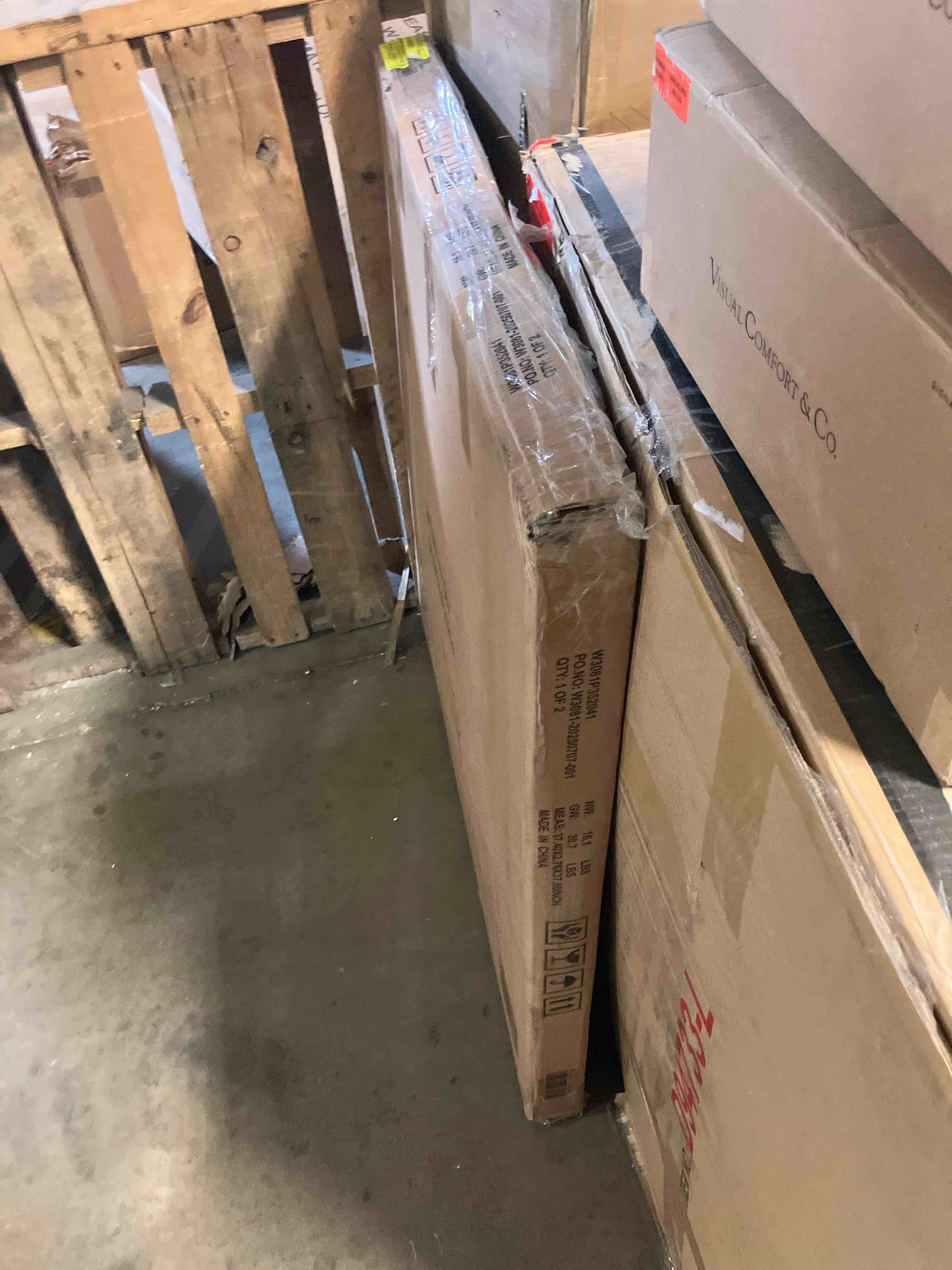 Condition photo showing Good Condition for Mercer41 Round Sturdy Pedestal Wooden Coffee Table