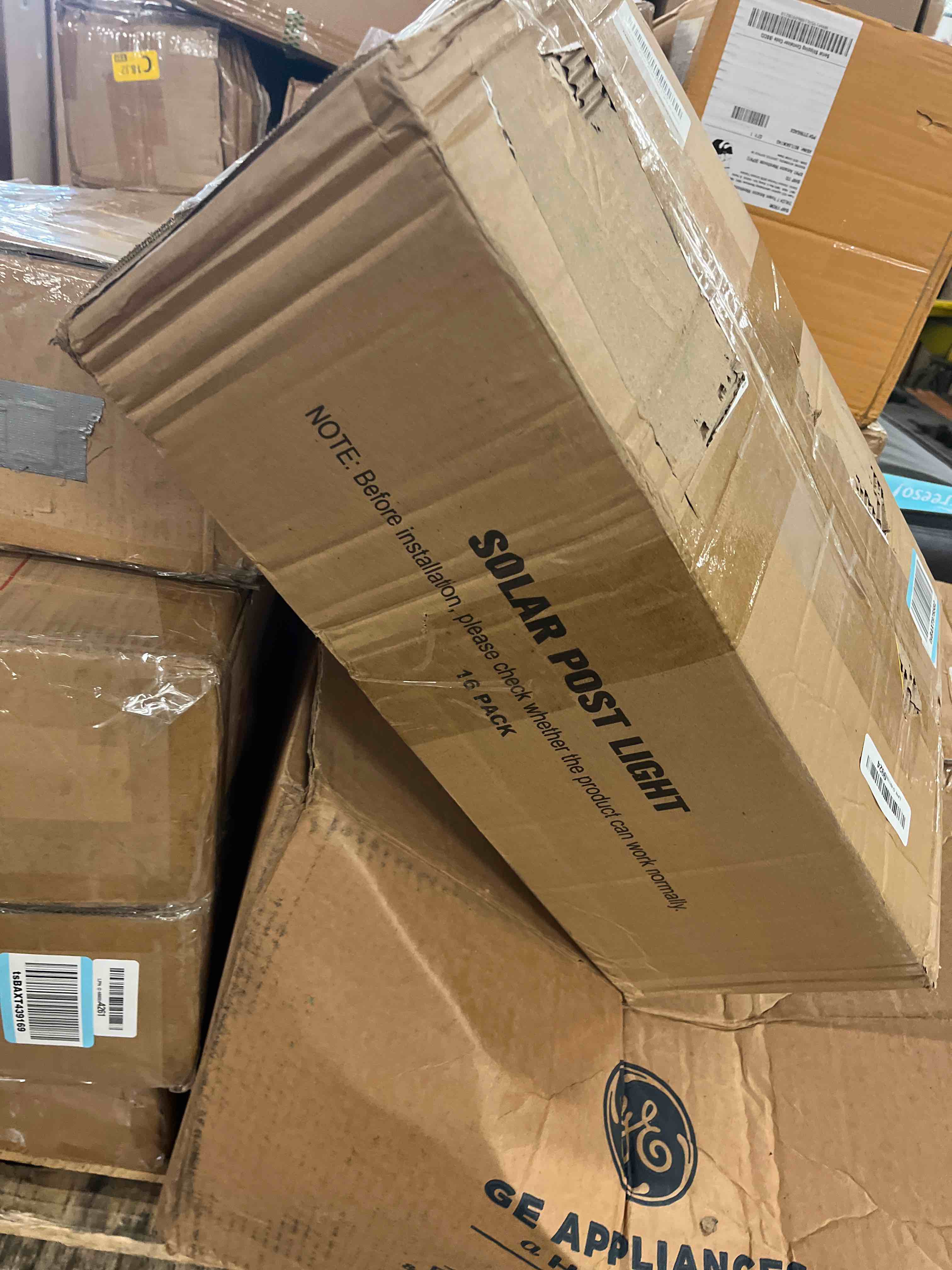 Condition photo showing New/Like New for volisun solar post cap light outdoor waterproof 16pack,solar fence - post lights for 4x4 5x5 6x6 wooden/vinyl post,black deck cap light solar powered with warm white for garden/patio/porch