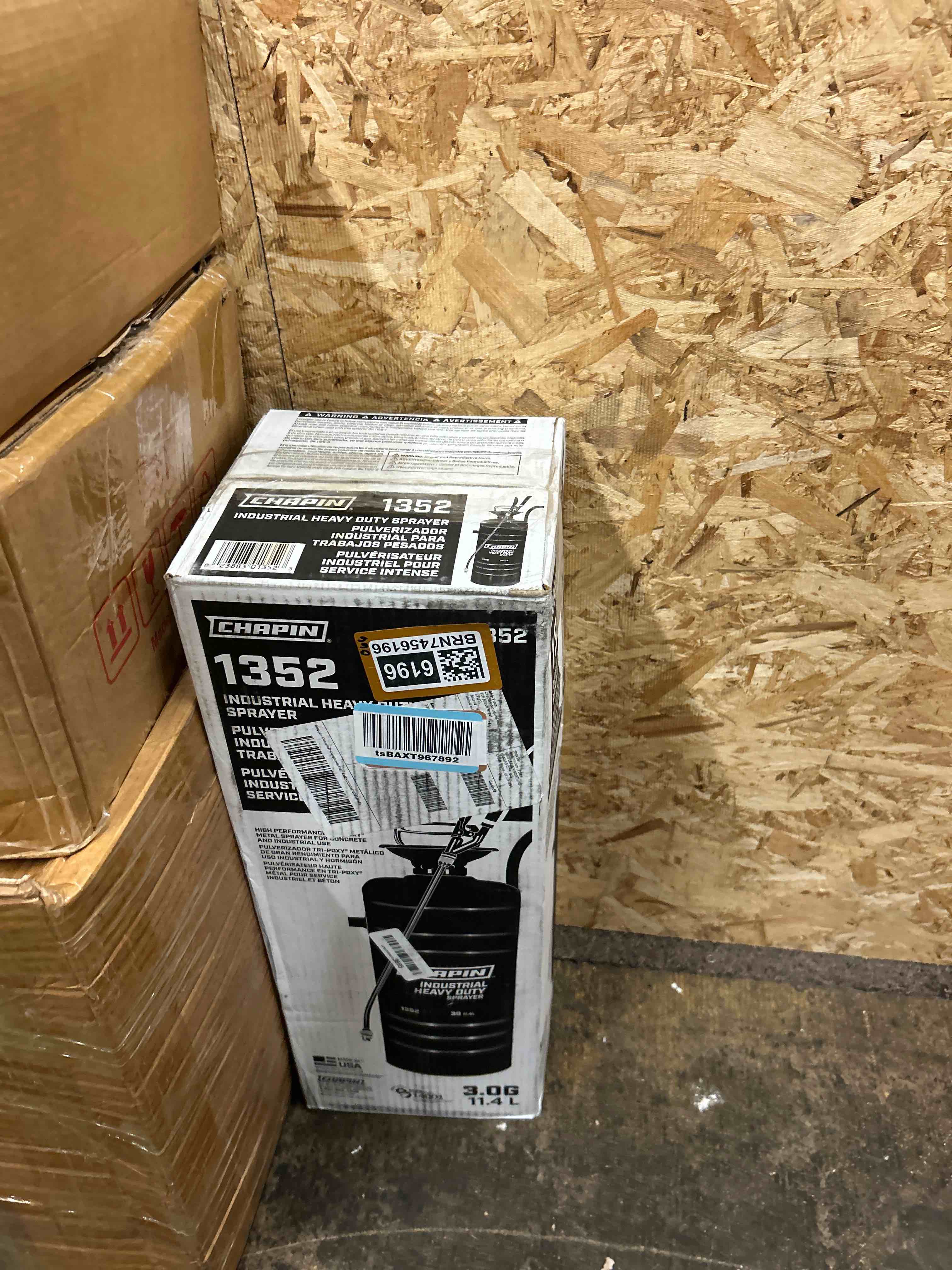 Condition photo showing New/Like New for chapin 1352 industrial metal viton heavy duty sprayer 3 gallon