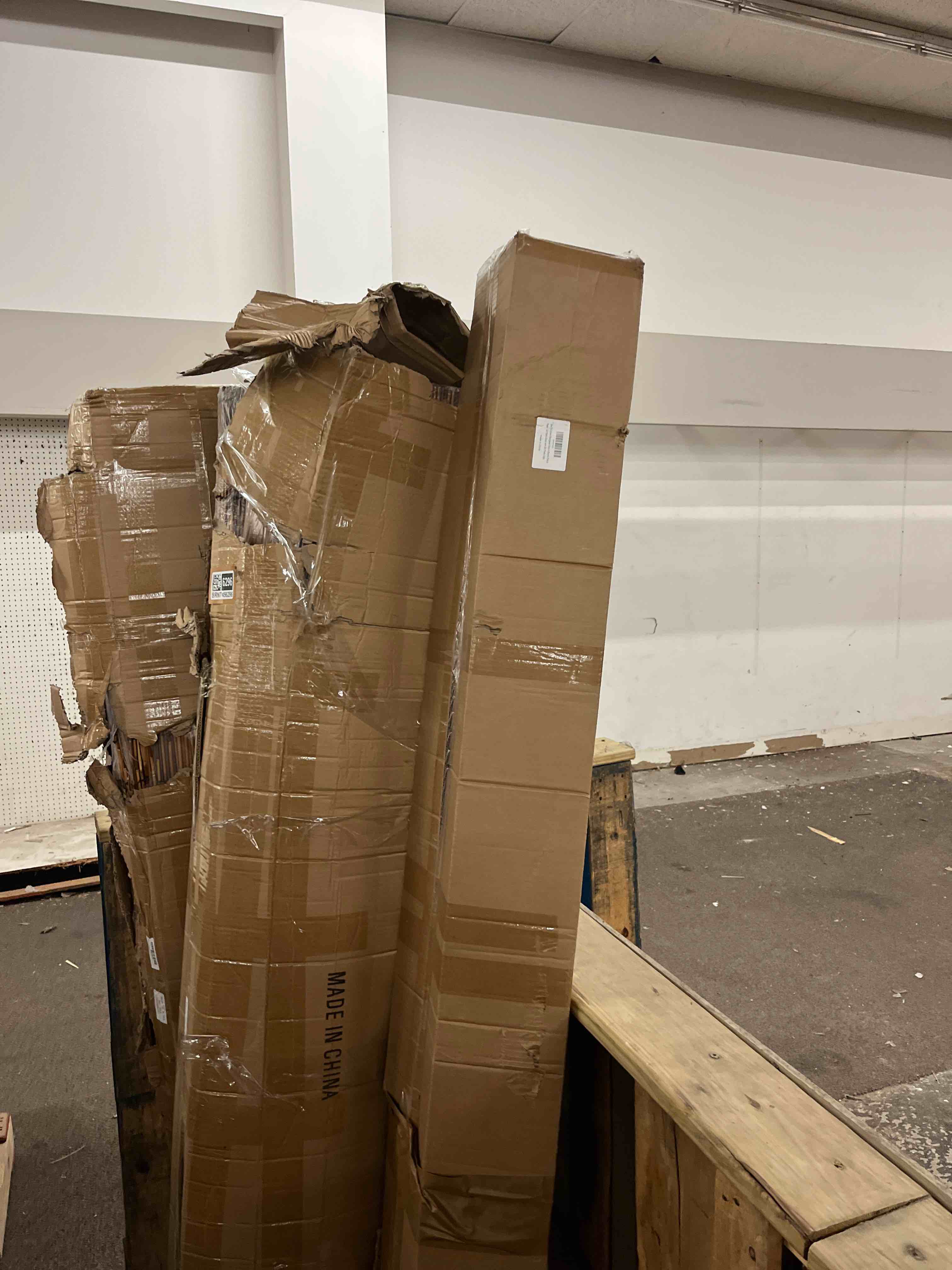 Condition photo showing New/Like New for 76 inches high fiberglass step-in electric fence portable posts with double spikes - 40 posts come with 200 clips