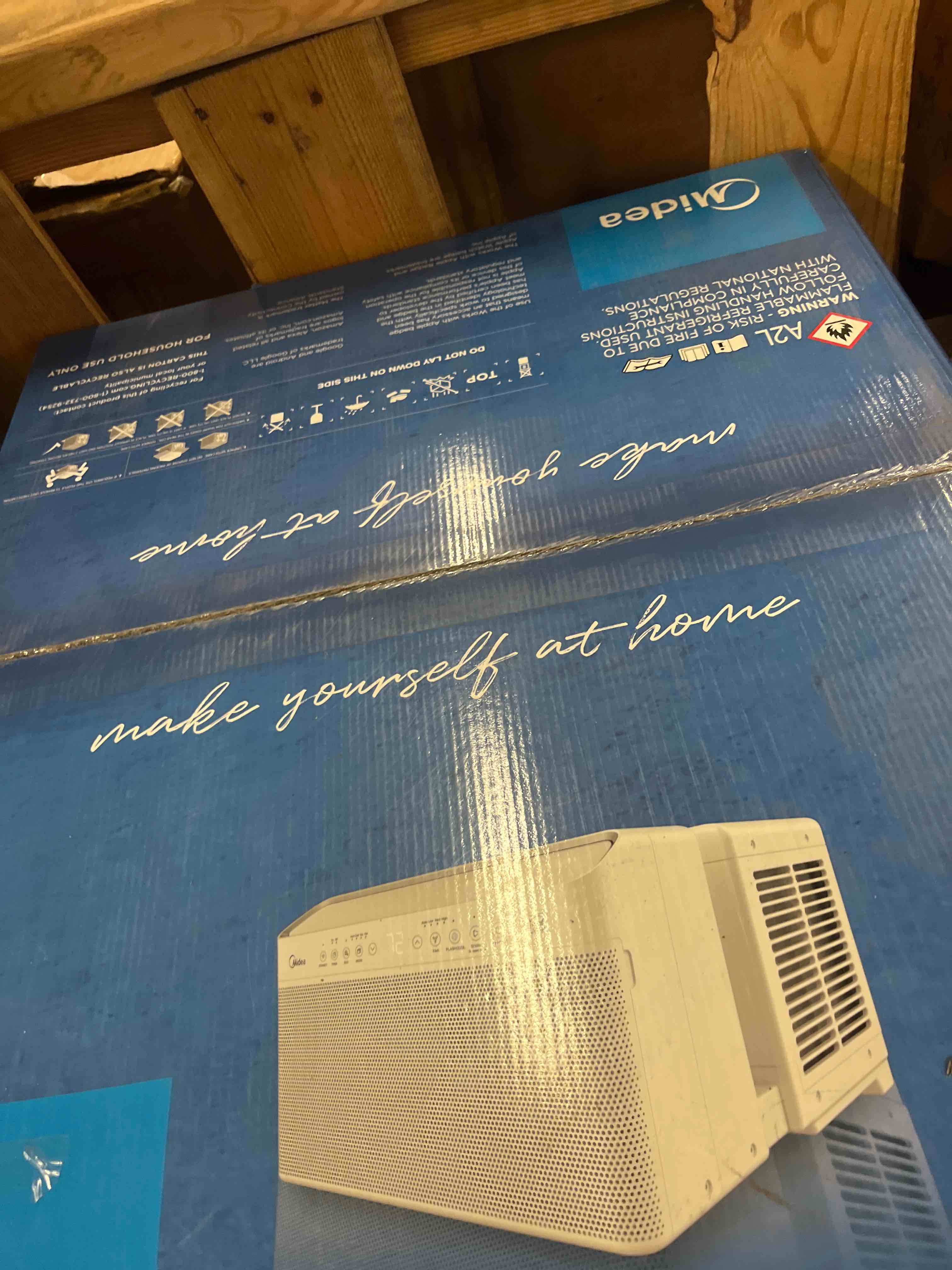 Condition photo showing New/Like New for midea 12,000 btu u shaped smart inverter window air conditioner - cools 550 sq ft, ultra quiet with open window operation - alexa/google assistant compatible, 37% energy savings, remote 