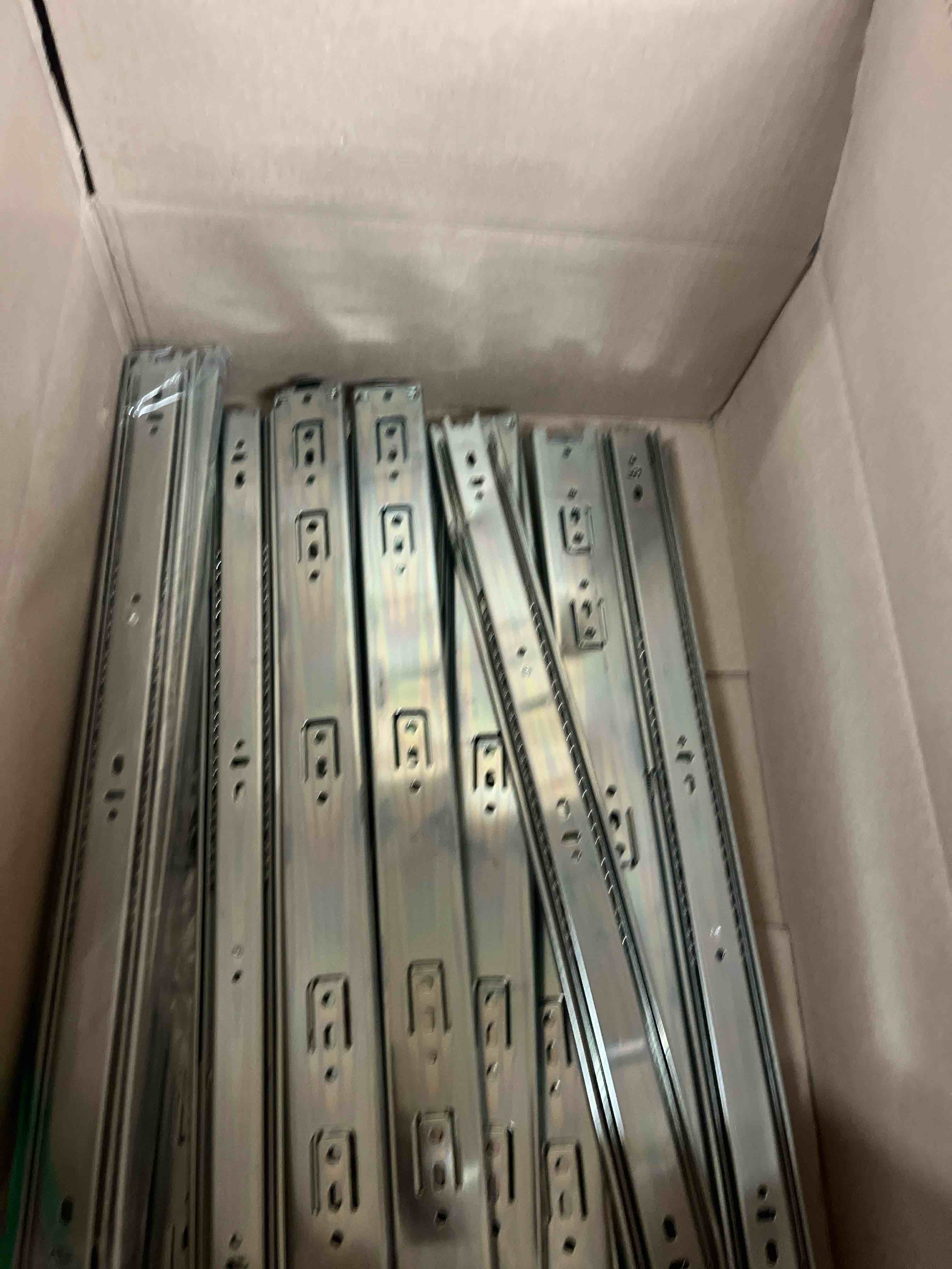 Condition photo showing New/Like New for 10 pairs of 22 inch hardware 3-section full extension ball bearing side mount drawer slides,100 lb capacity drawer slide