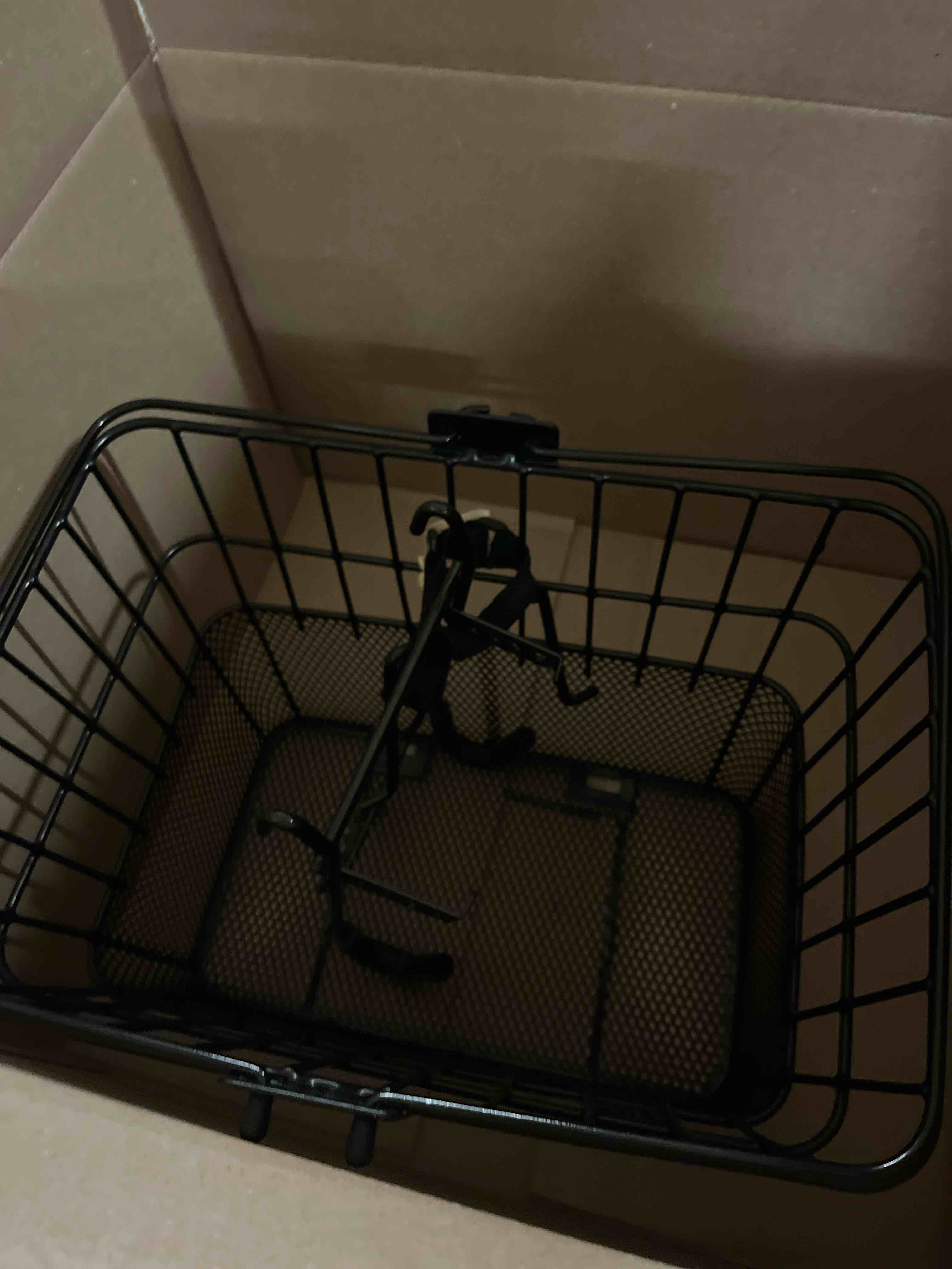 Condition photo showing Good Condition for retrospec apollo detachable front bike basket steel half-mesh with integrated detachable hooks and built-in handle, easy assembly and portability for bicycles