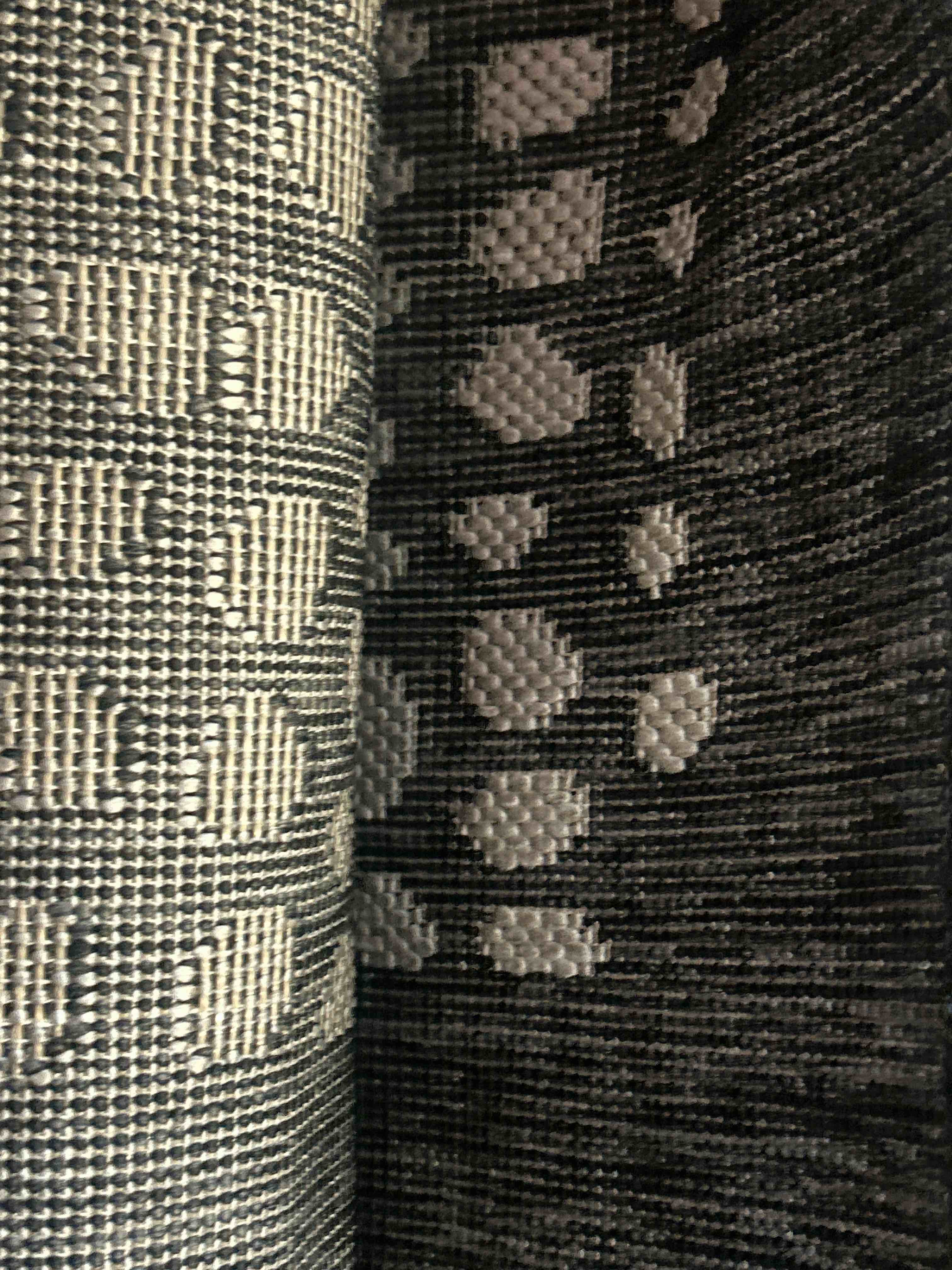 Condition photo showing New/Like New for tommy bahama marlin transitional indoor/outdoor area rug, black, 7'10"x10'2"