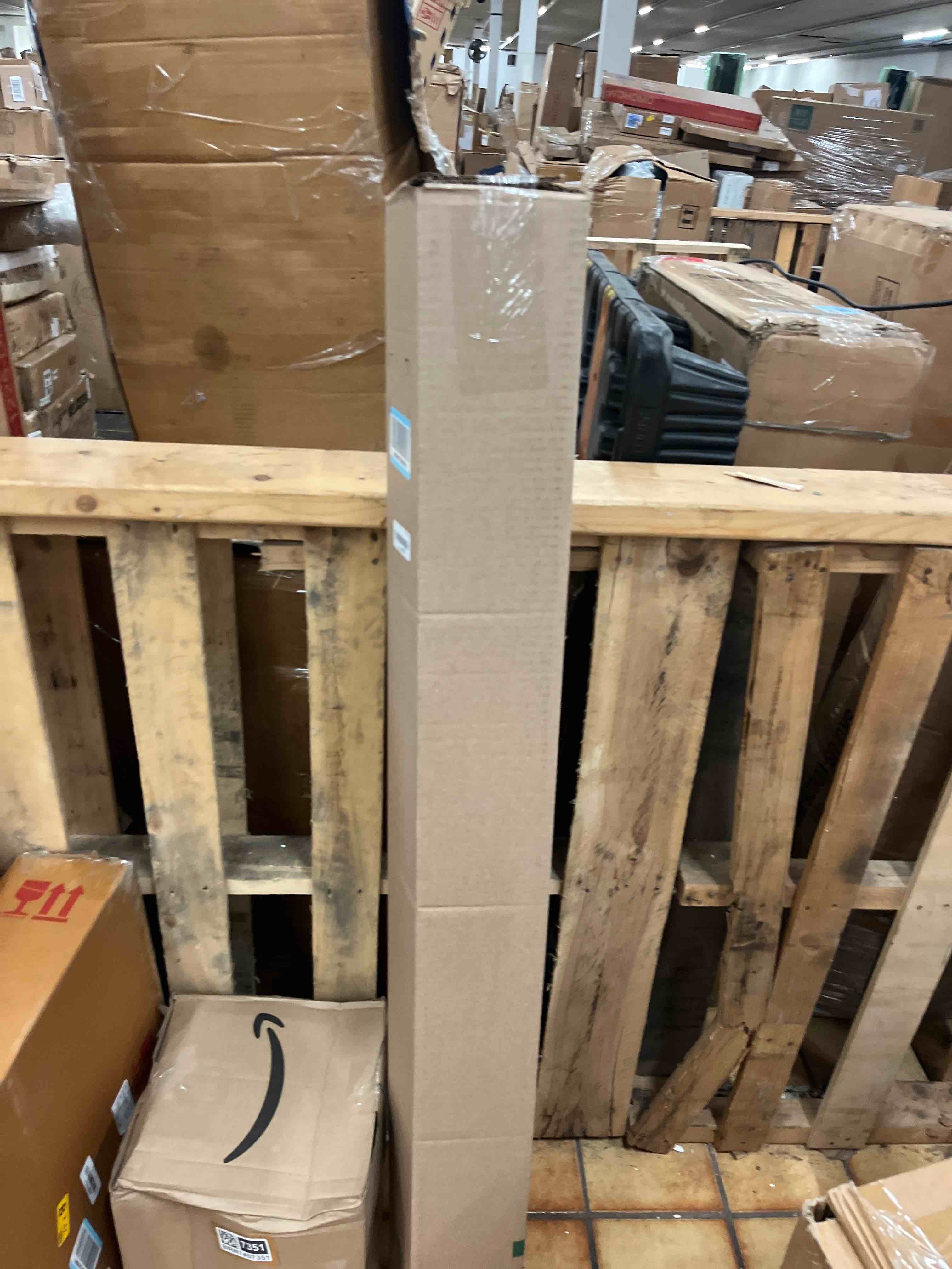 Condition photo showing New/Like New for homein one way privacy window film with tool window tint for home heat control sun blocking anti uv mirror reflective covering see out not in static cling no glue black-silver 35.4" x 78.7"