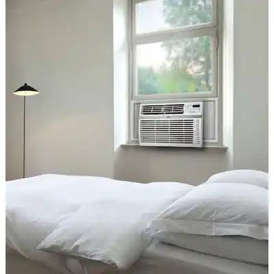 lg - 350 sq. ft. 8,000 btu window air conditioner with remote - white