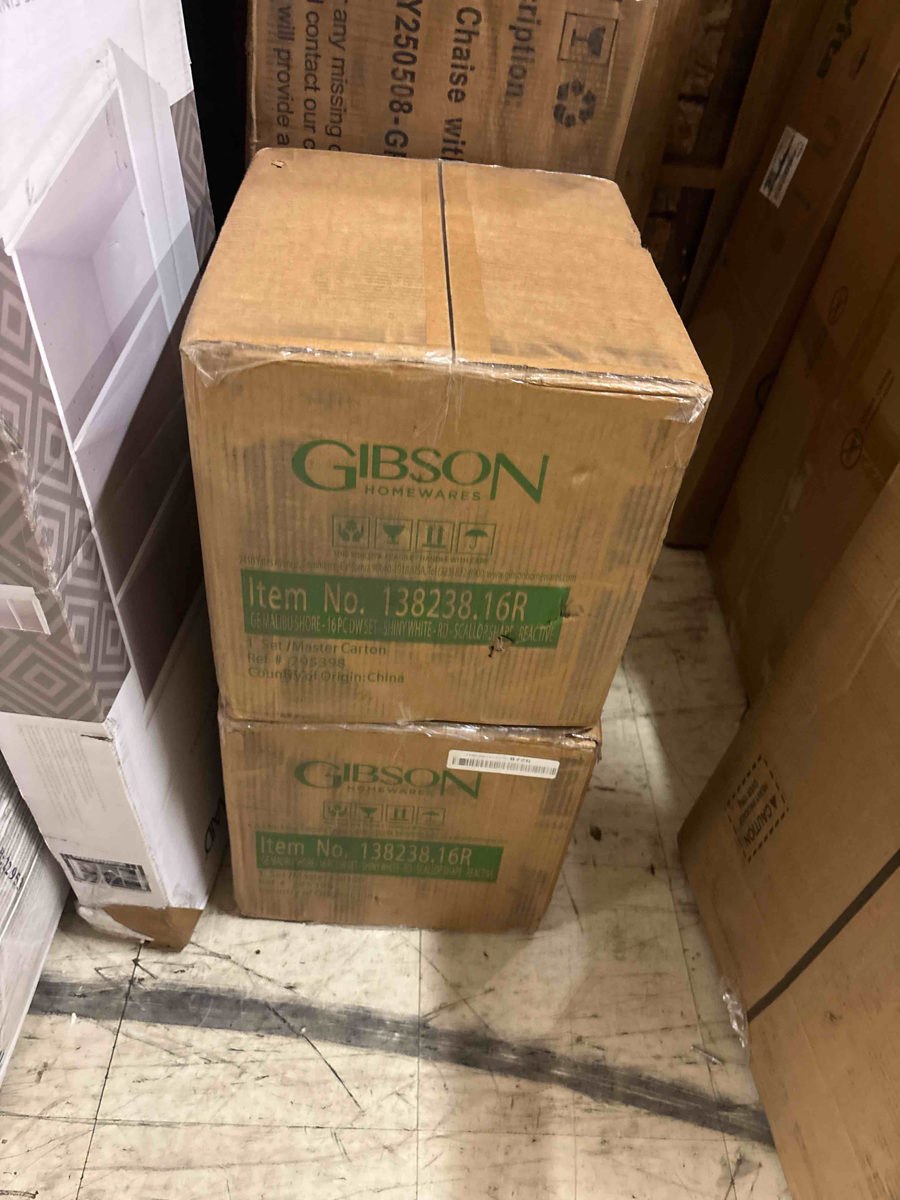 Condition photo showing New/Like New for gibson elite malibu shore 32 piece scallop stoneware reactive glaze (service for 4) ceramic plates and bowls dinnerware set - shiny cream white