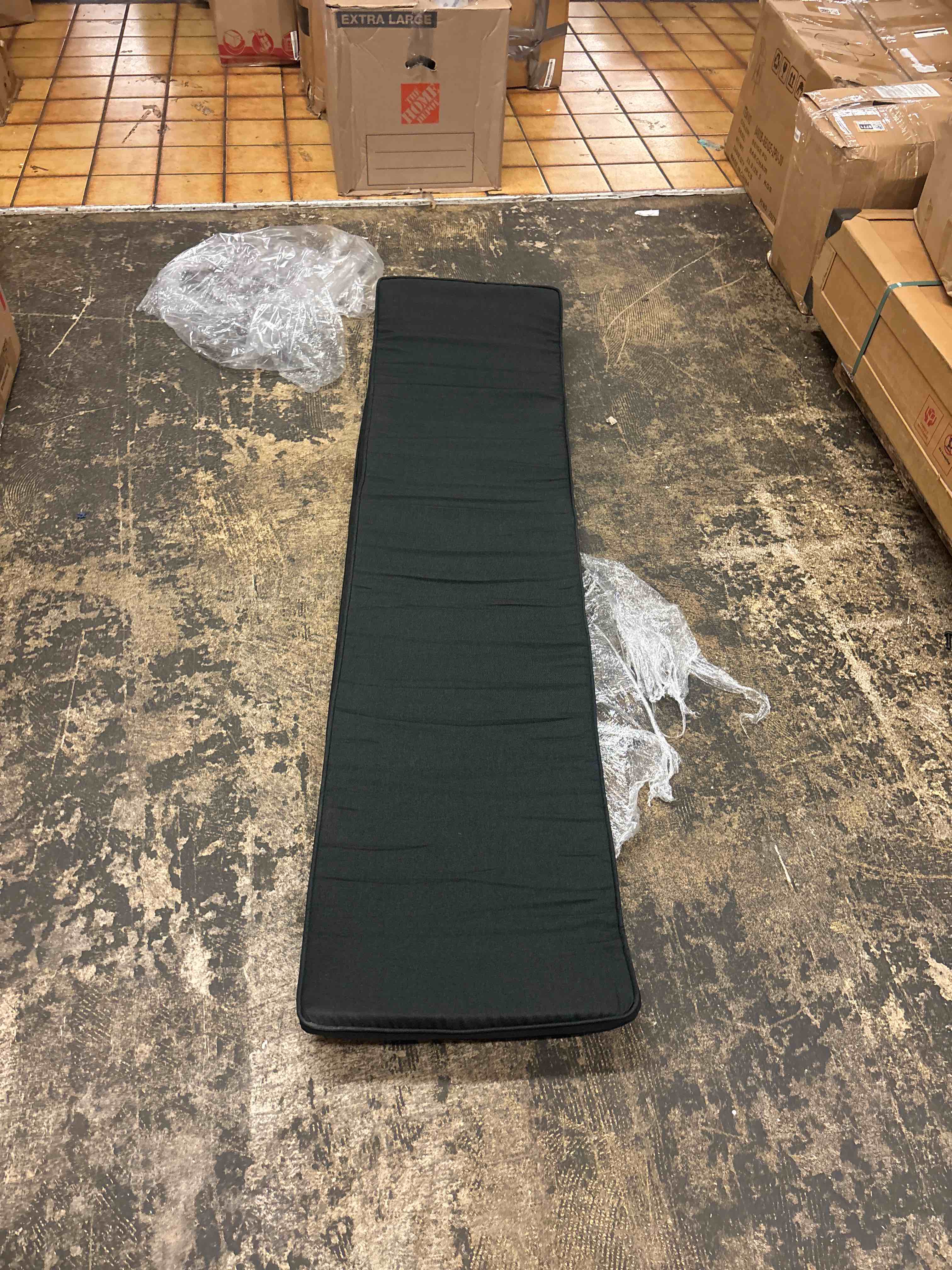 Condition photo showing New/Like New for black outdoor bench cushion waterproof fade resistant non-slip pad