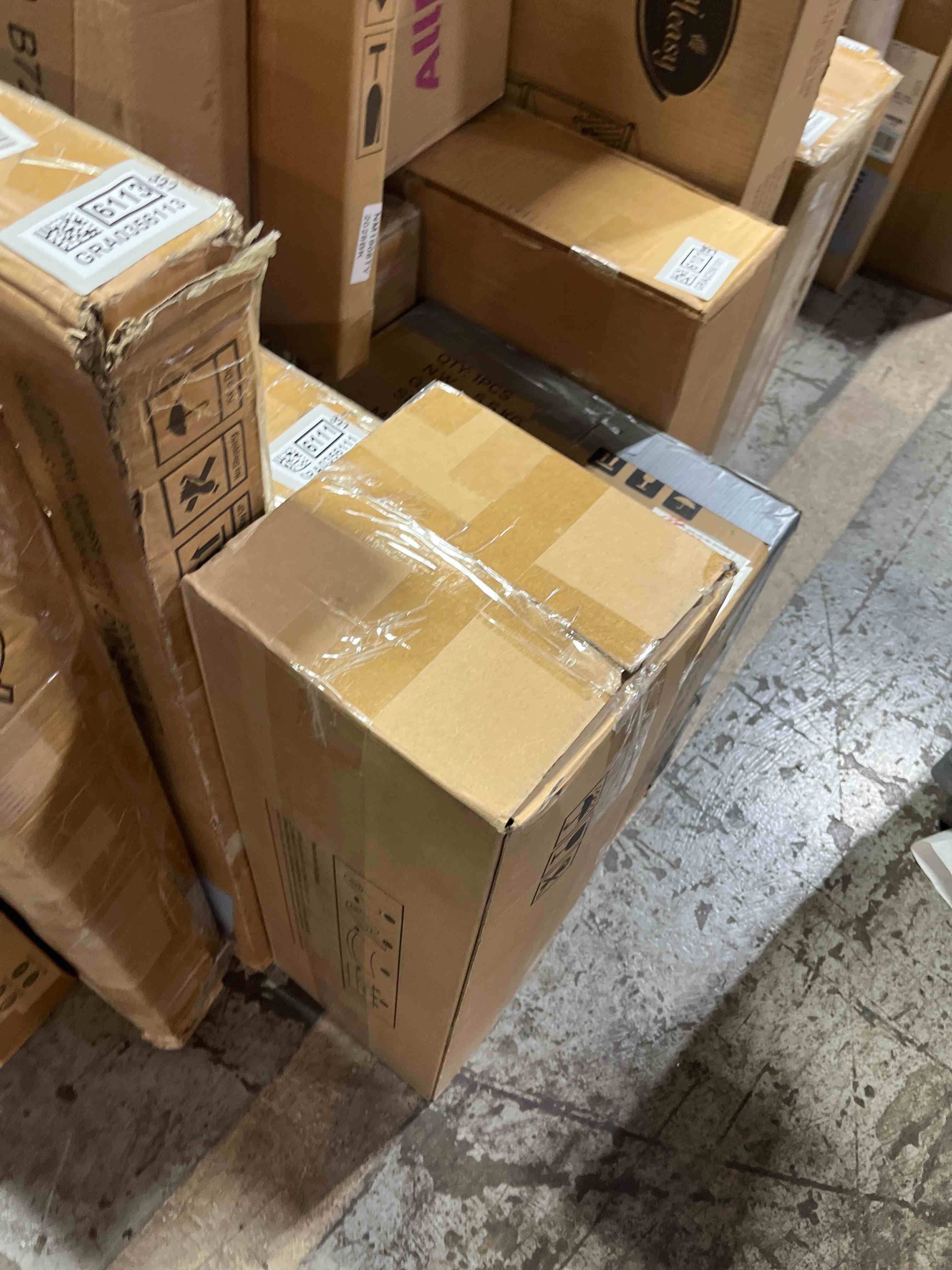 https://s3.amazonaws.com/lotting-images-prod/phillipi/GRA0356117_1755272477443.jpeg