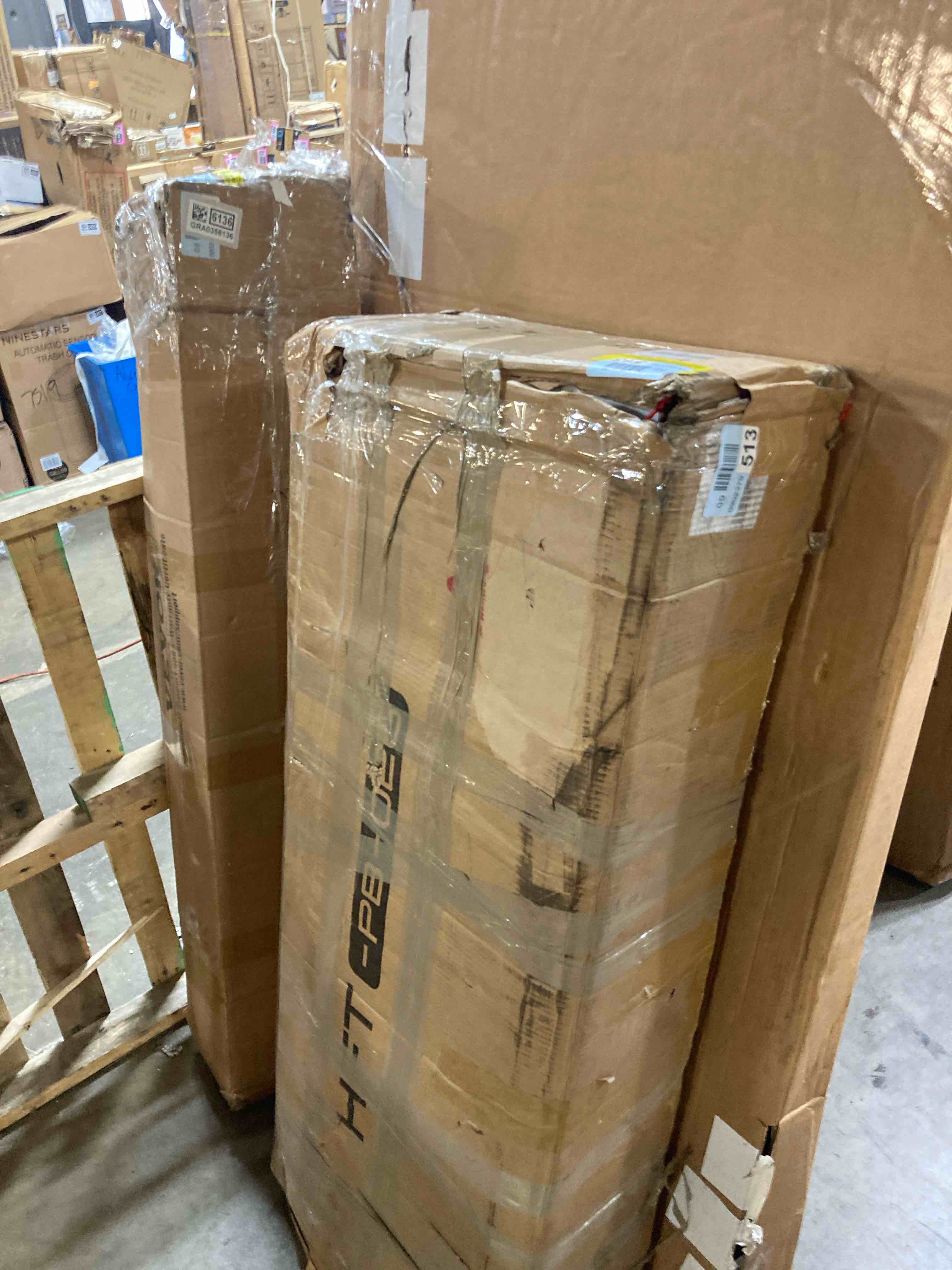 https://s3.amazonaws.com/lotting-images-prod/phillipi/GRA0356135_1754503748859.jpeg