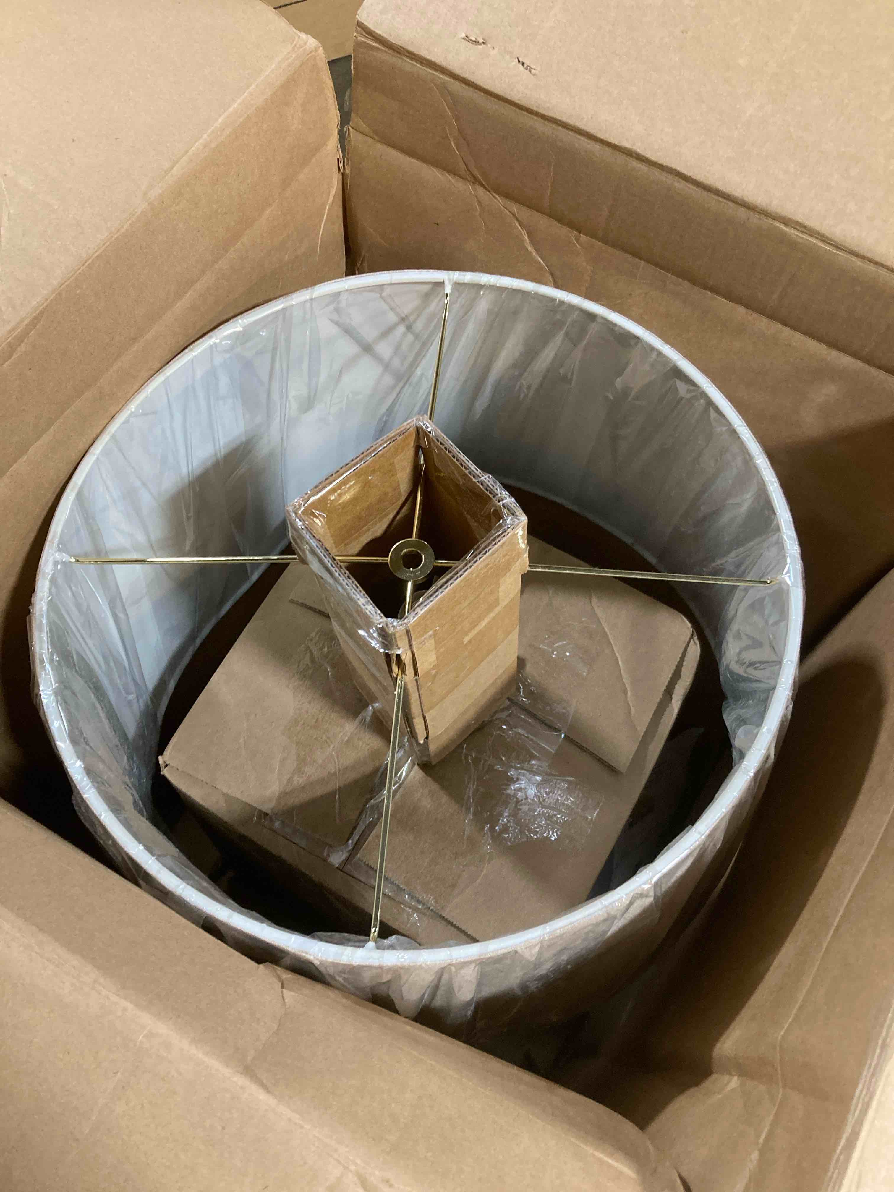 https://s3.amazonaws.com/lotting-images-prod/phillipi/GRA0356154_1753364479428.jpeg