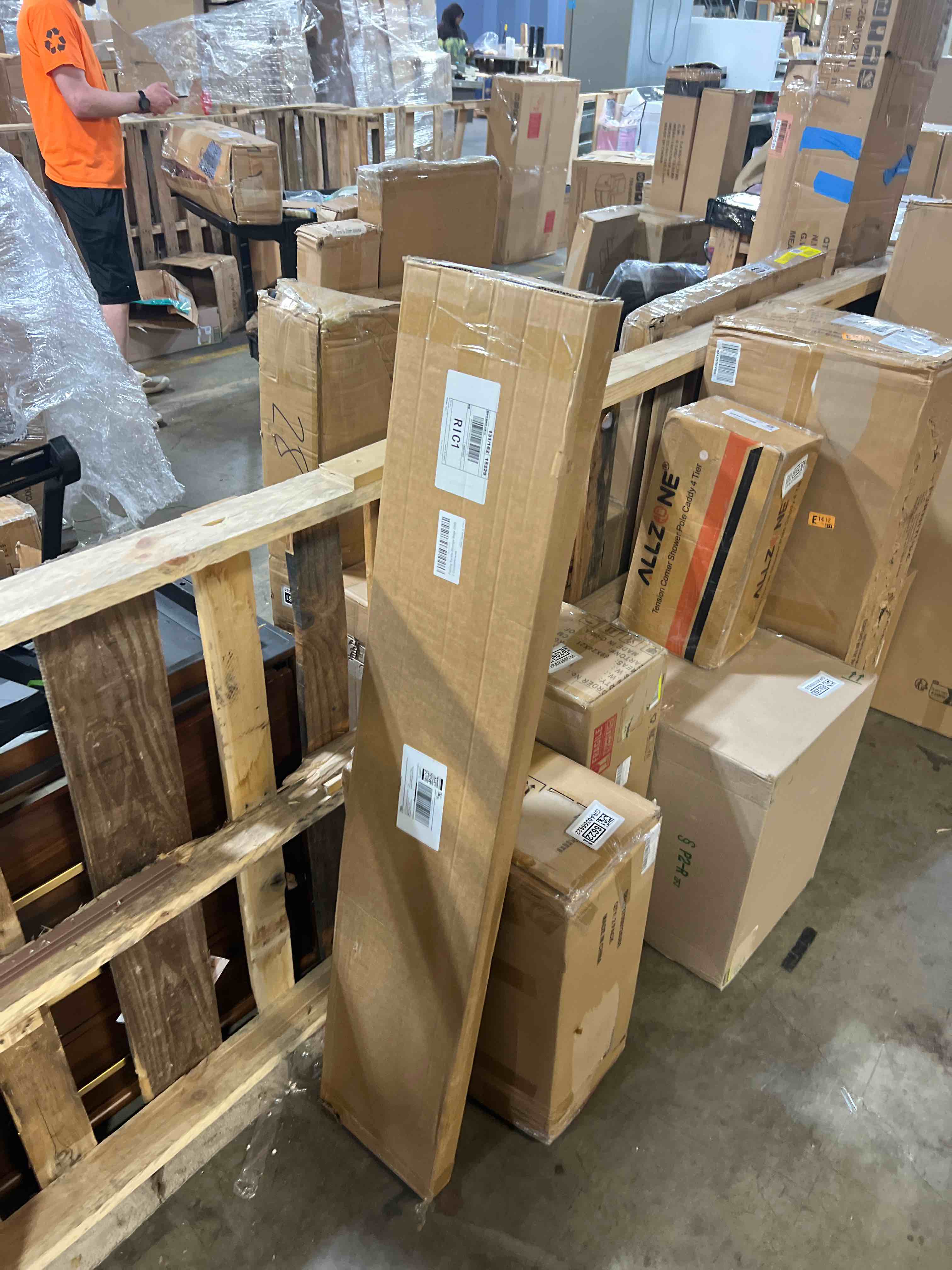 https://s3.amazonaws.com/lotting-images-prod/phillipi/GRA0356621_1746040419479.jpeg