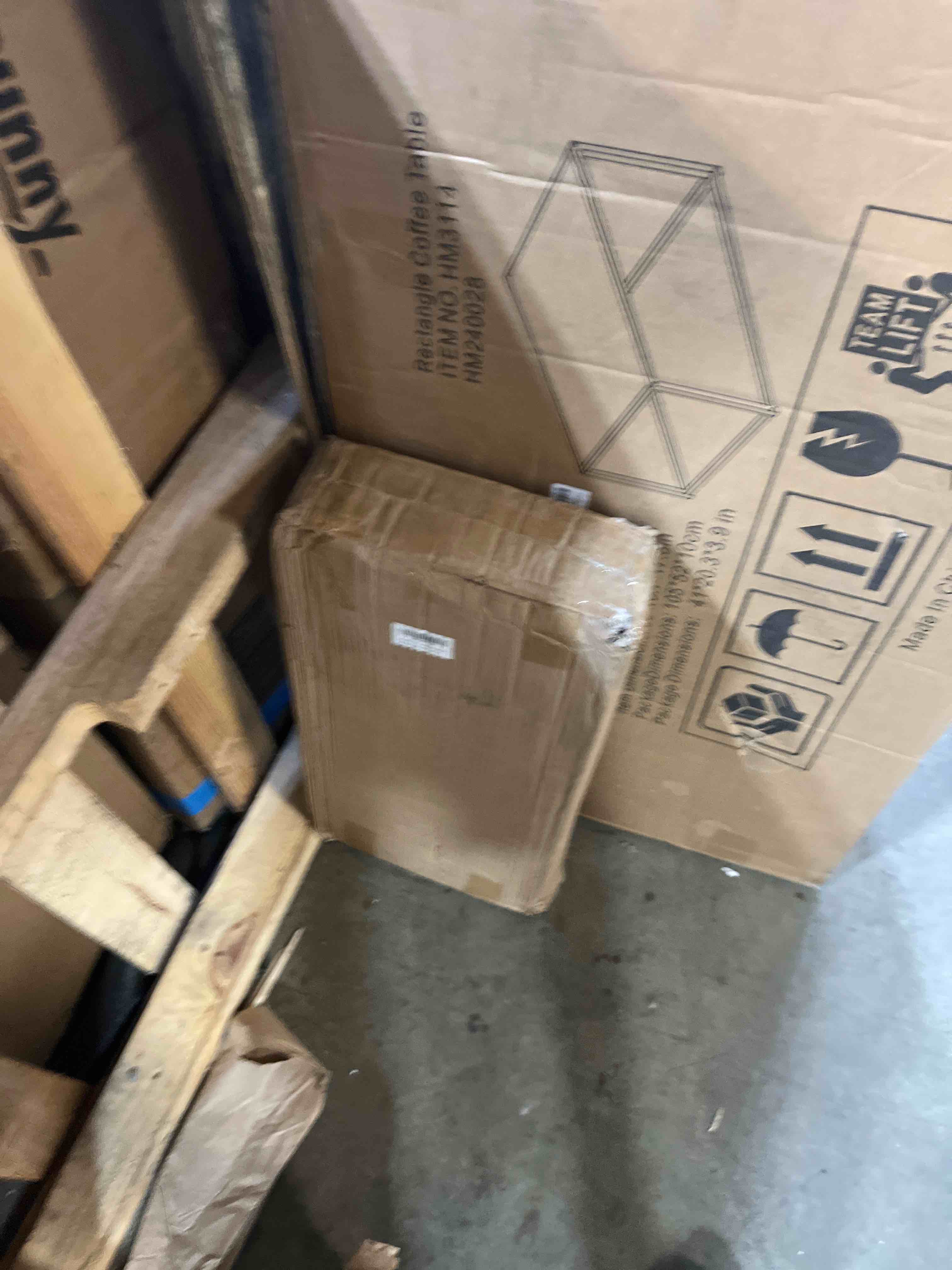 https://s3.amazonaws.com/lotting-images-prod/phillipi/GRA0356632_1746038673903.jpeg