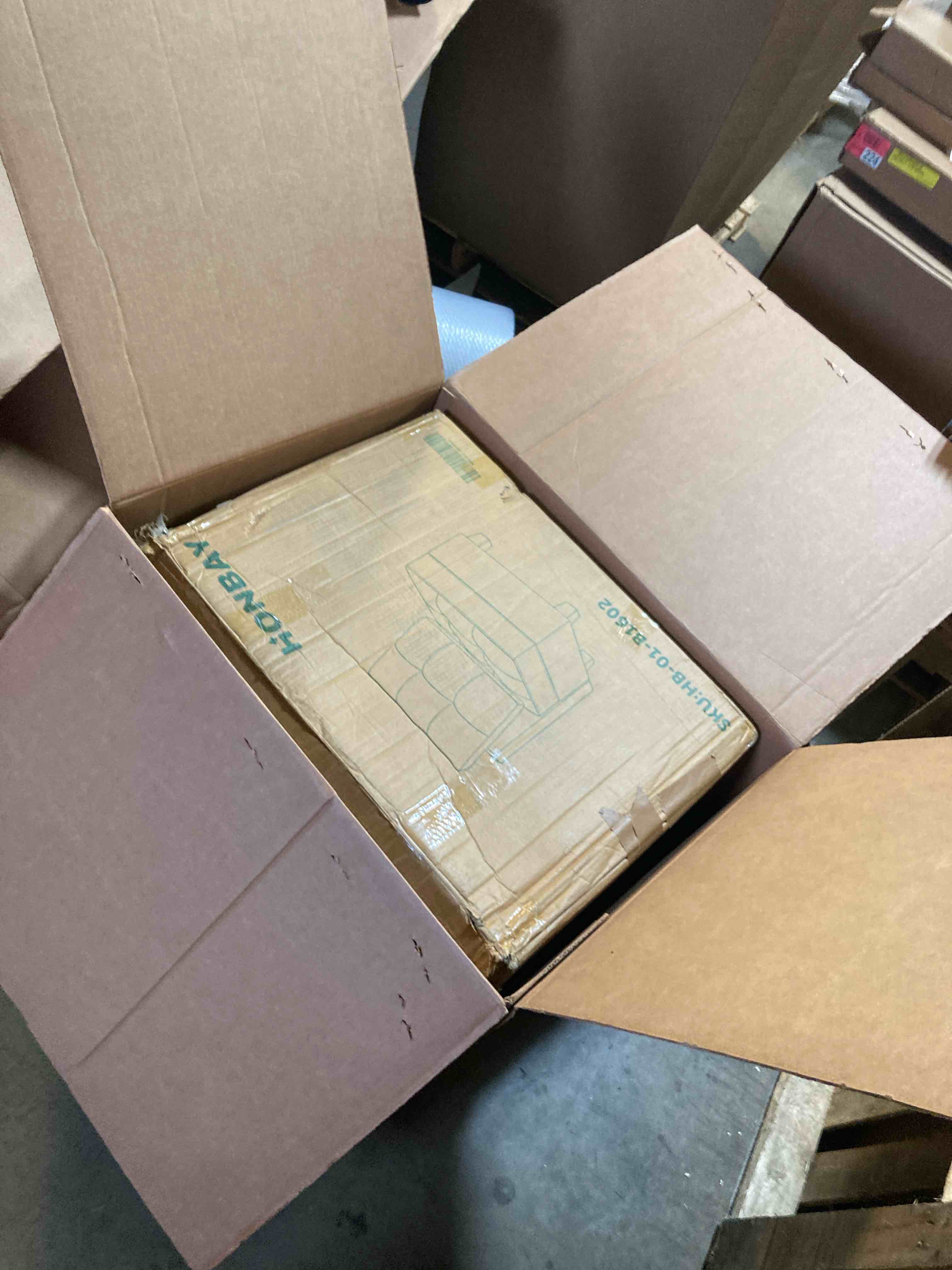 https://s3.amazonaws.com/lotting-images-prod/phillipi/GRA0356753_1743776098109.jpeg