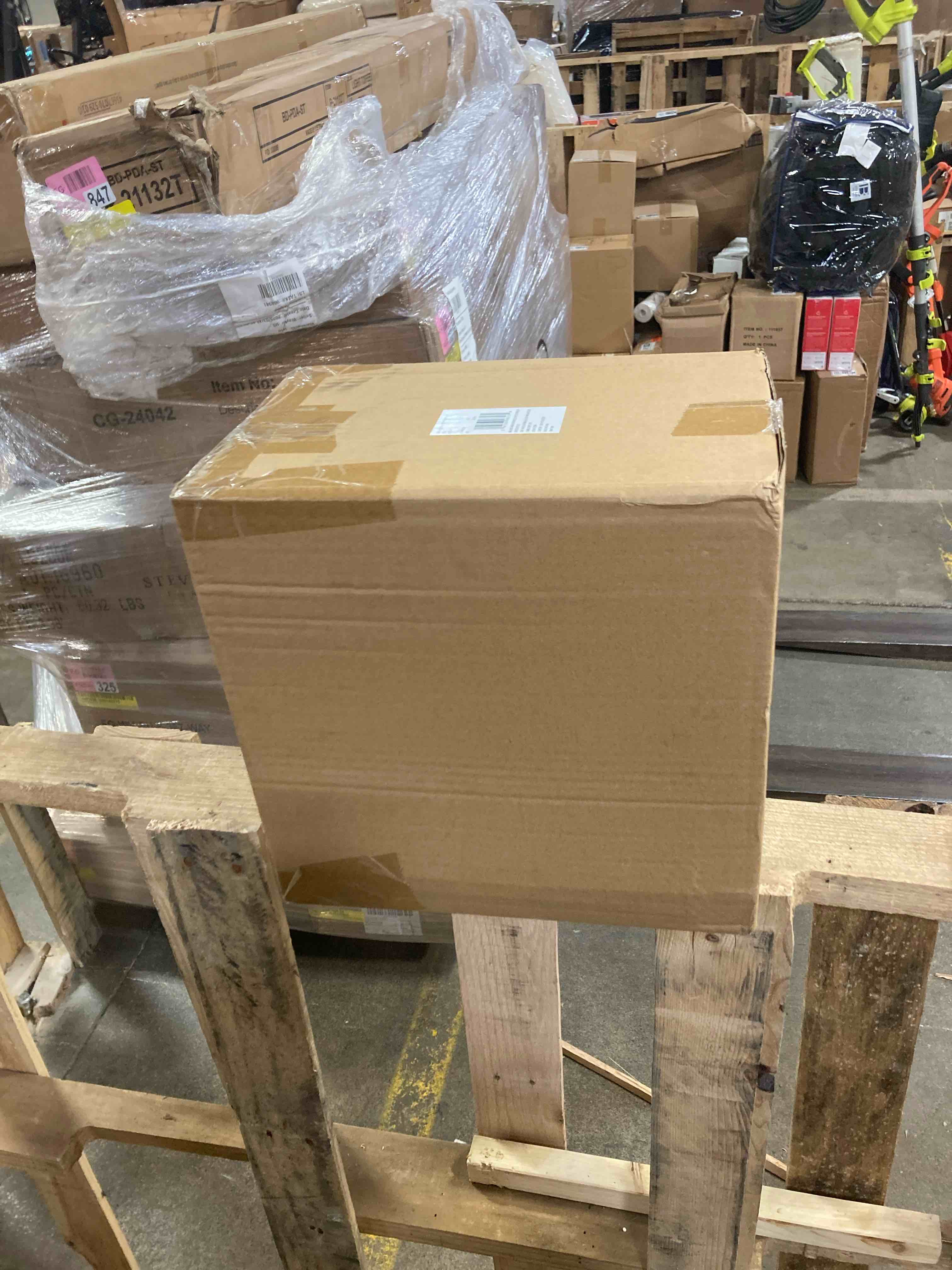 https://s3.amazonaws.com/lotting-images-prod/phillipi/GRA0356762_1743608609705.jpeg