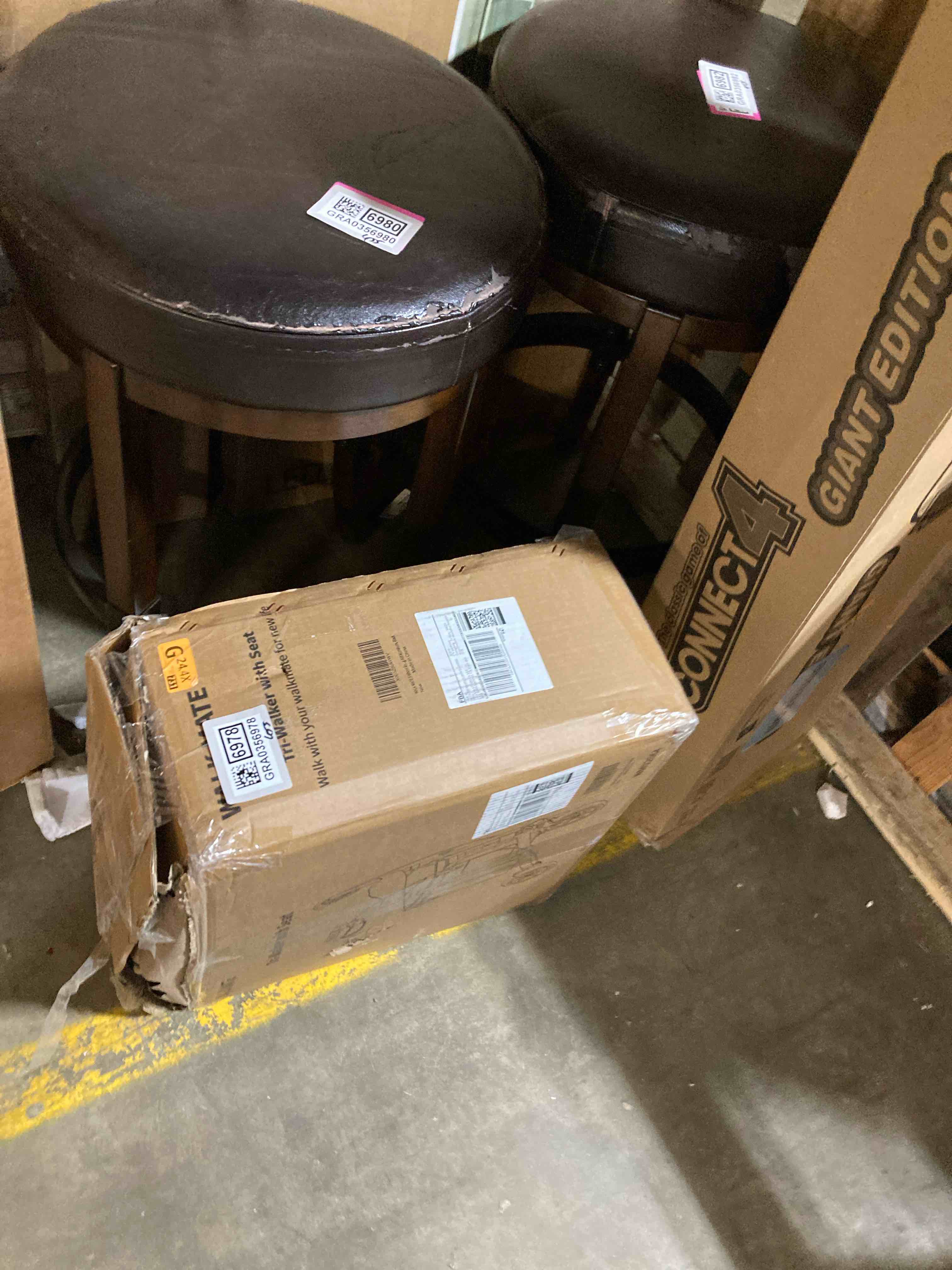 https://s3.amazonaws.com/lotting-images-prod/phillipi/GRA0356978_1743093121827.jpeg