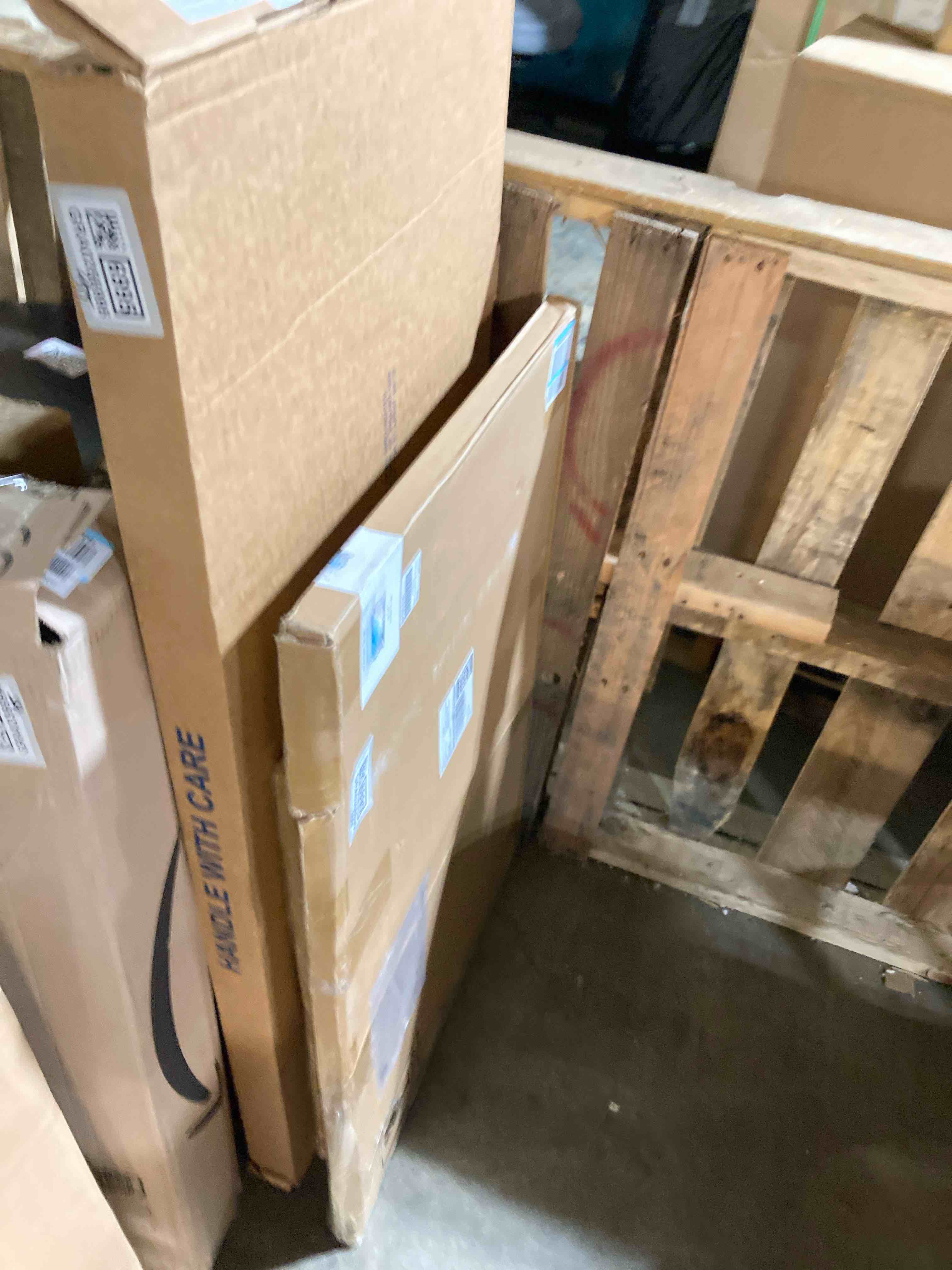 https://s3.amazonaws.com/lotting-images-prod/phillipi/GRA0356990_1743092188050.jpeg