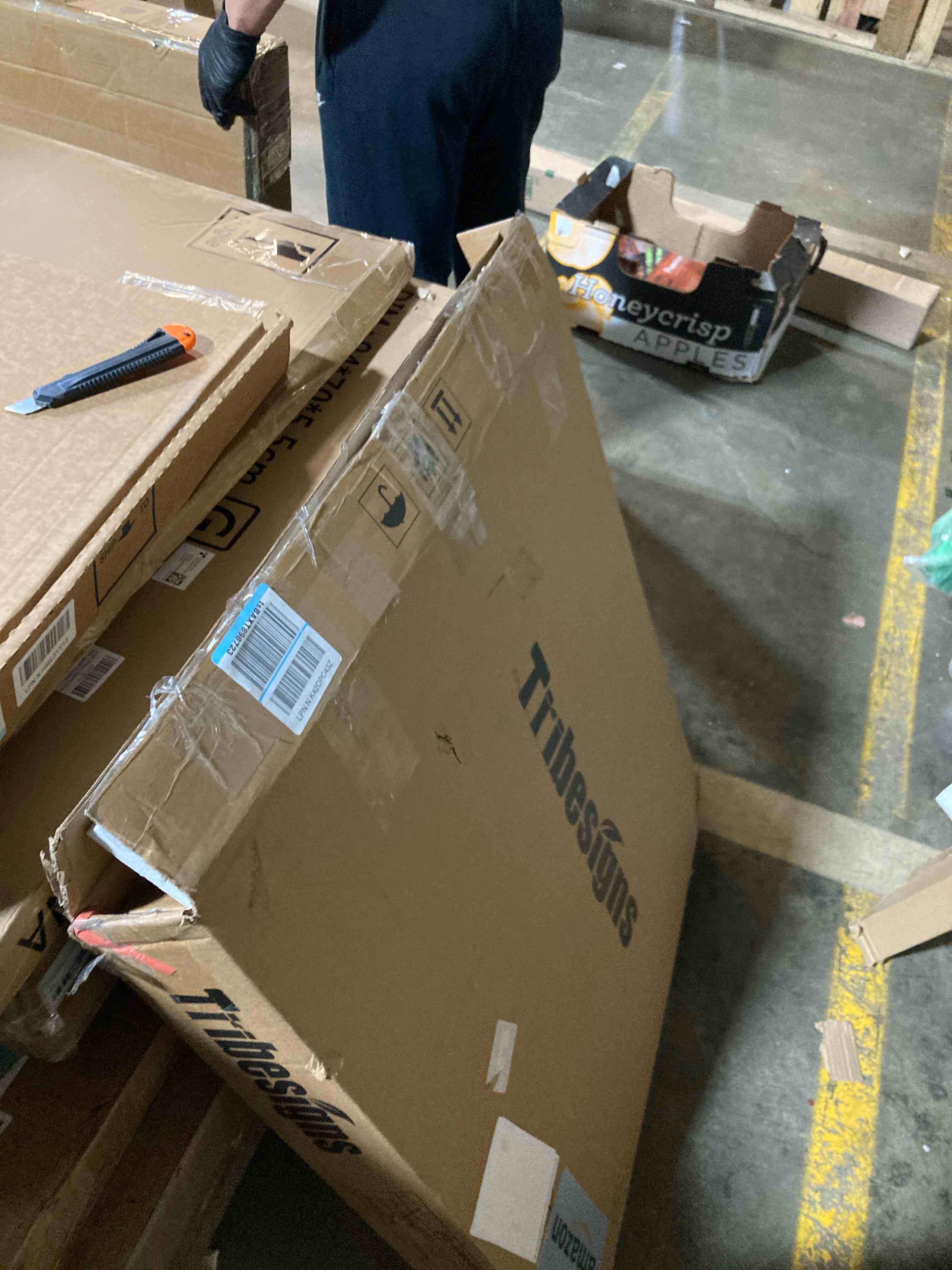 https://s3.amazonaws.com/lotting-images-prod/phillipi/GRA0356996_1743091787224.jpeg