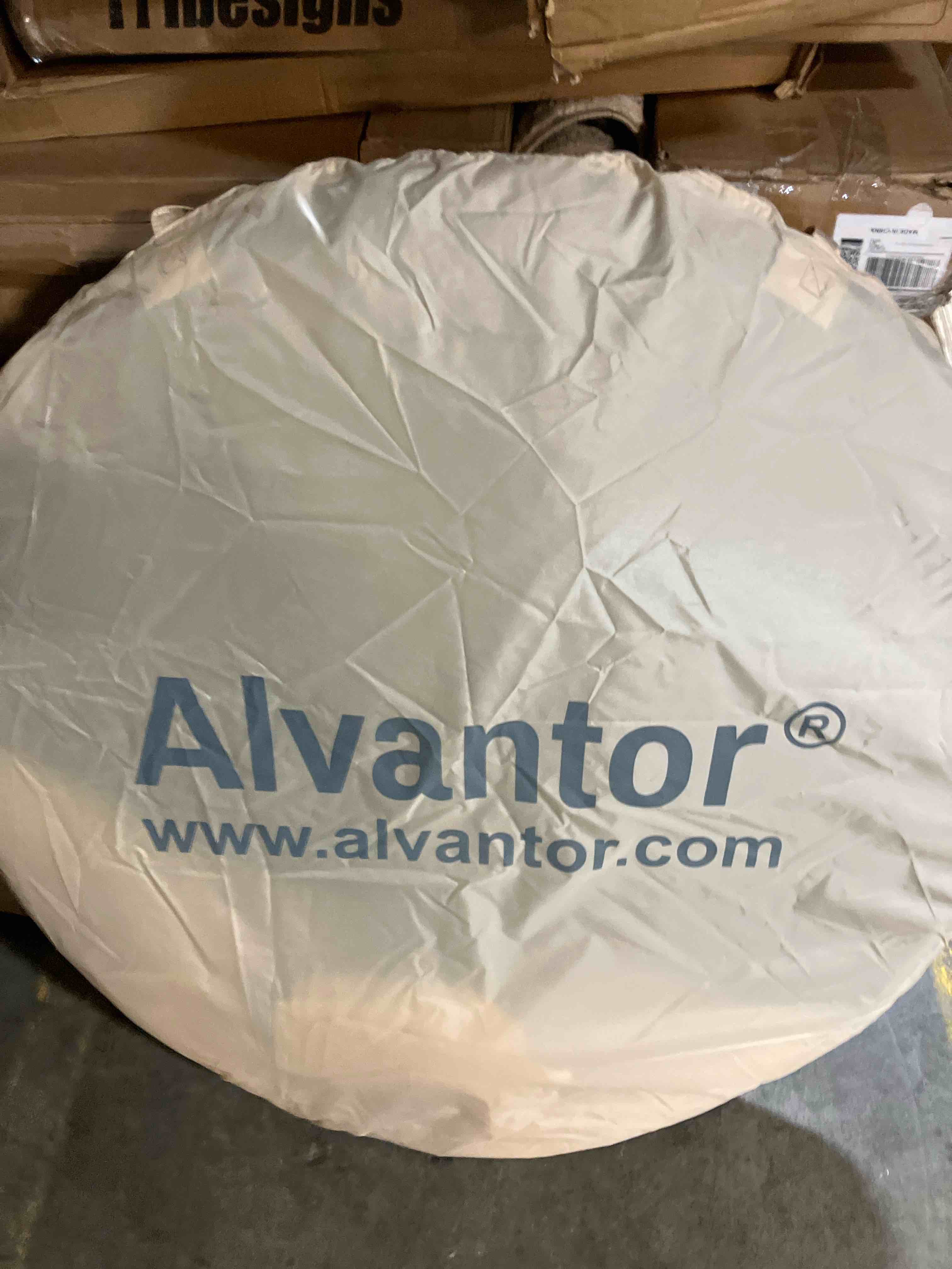 https://s3.amazonaws.com/lotting-images-prod/phillipi/GRA0357002_1743091094142.jpeg