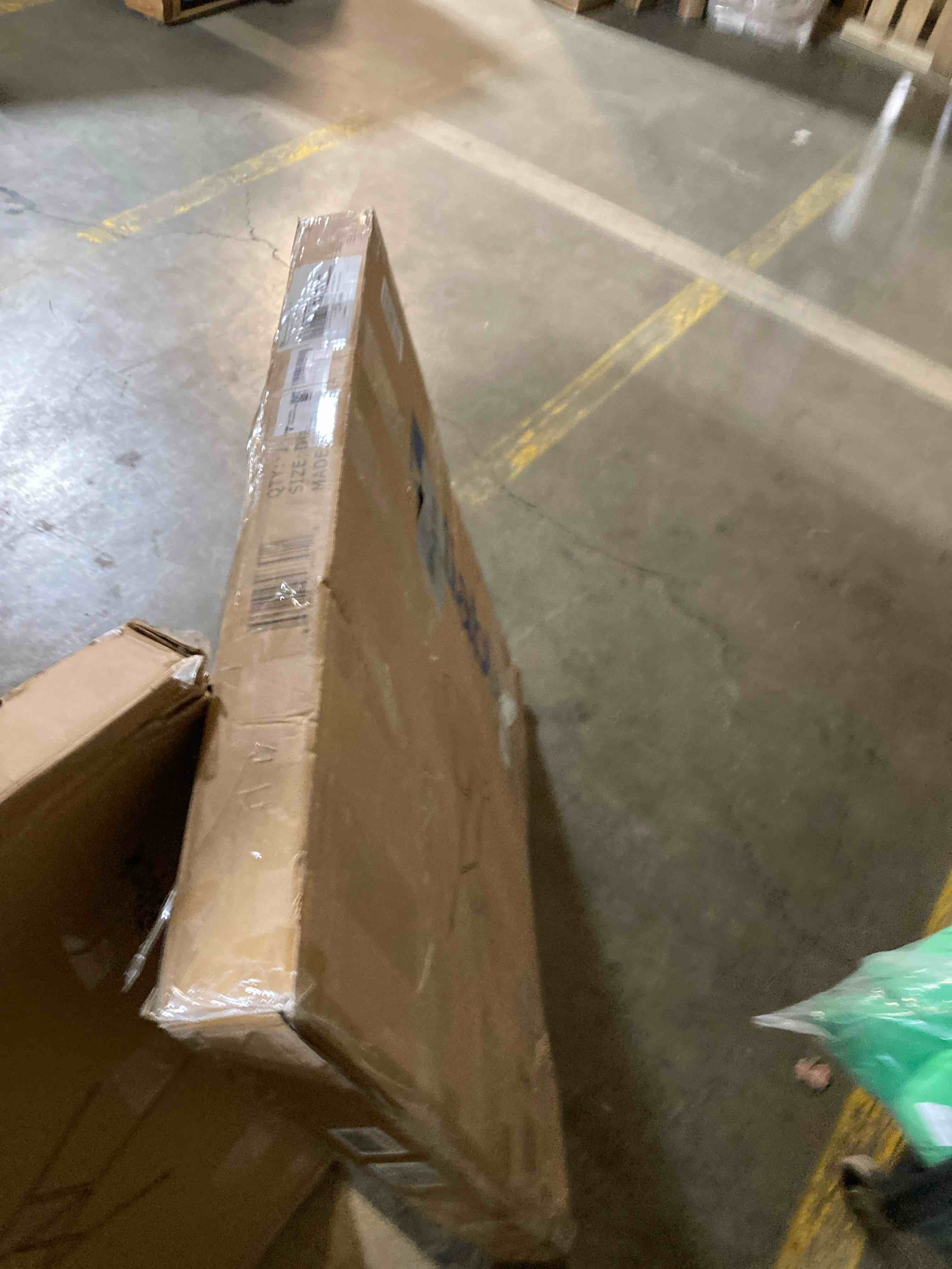 https://s3.amazonaws.com/lotting-images-prod/phillipi/GRA0357012_1743090849376.jpeg
