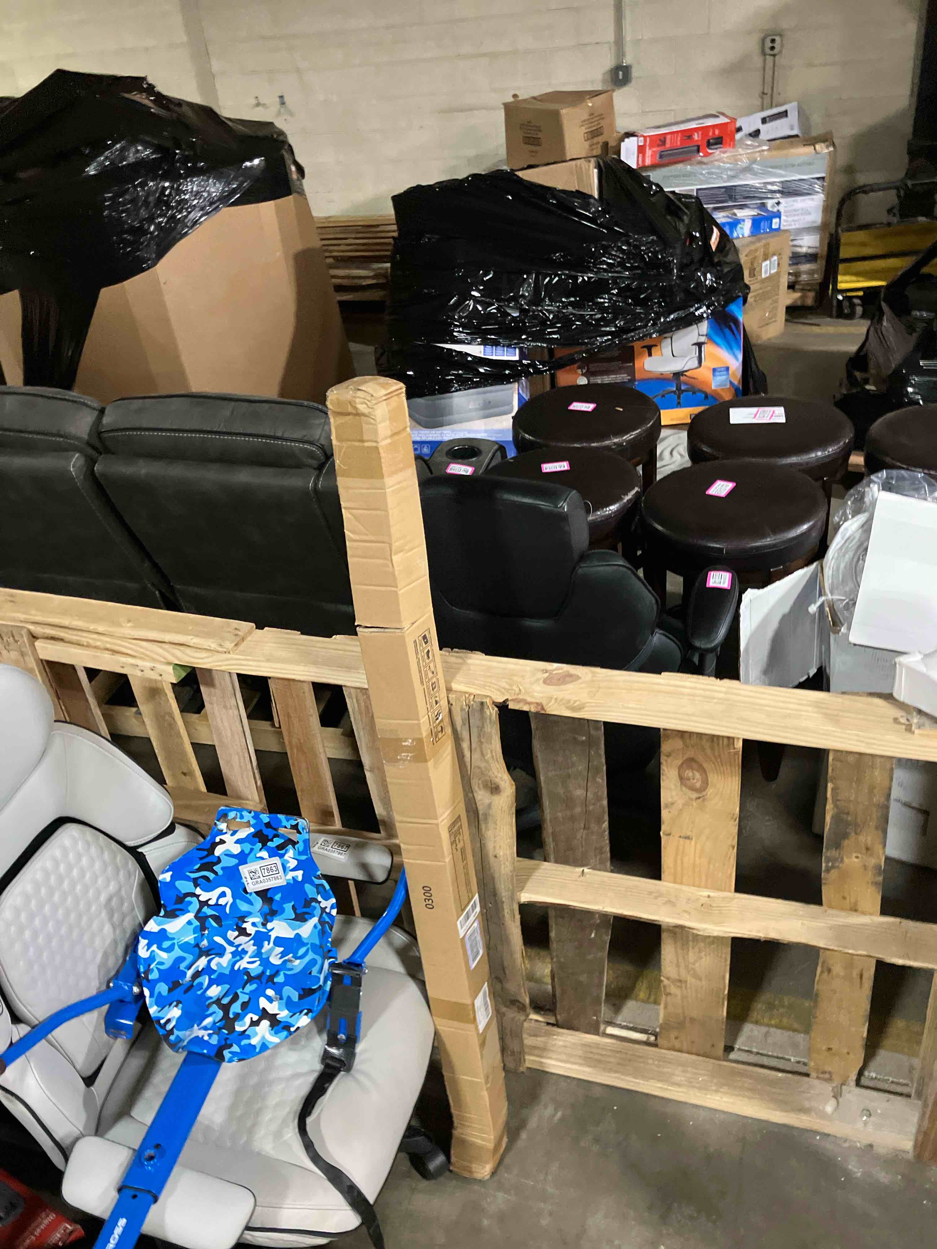https://s3.amazonaws.com/lotting-images-prod/phillipi/GRA0357862_1741317015700.jpeg