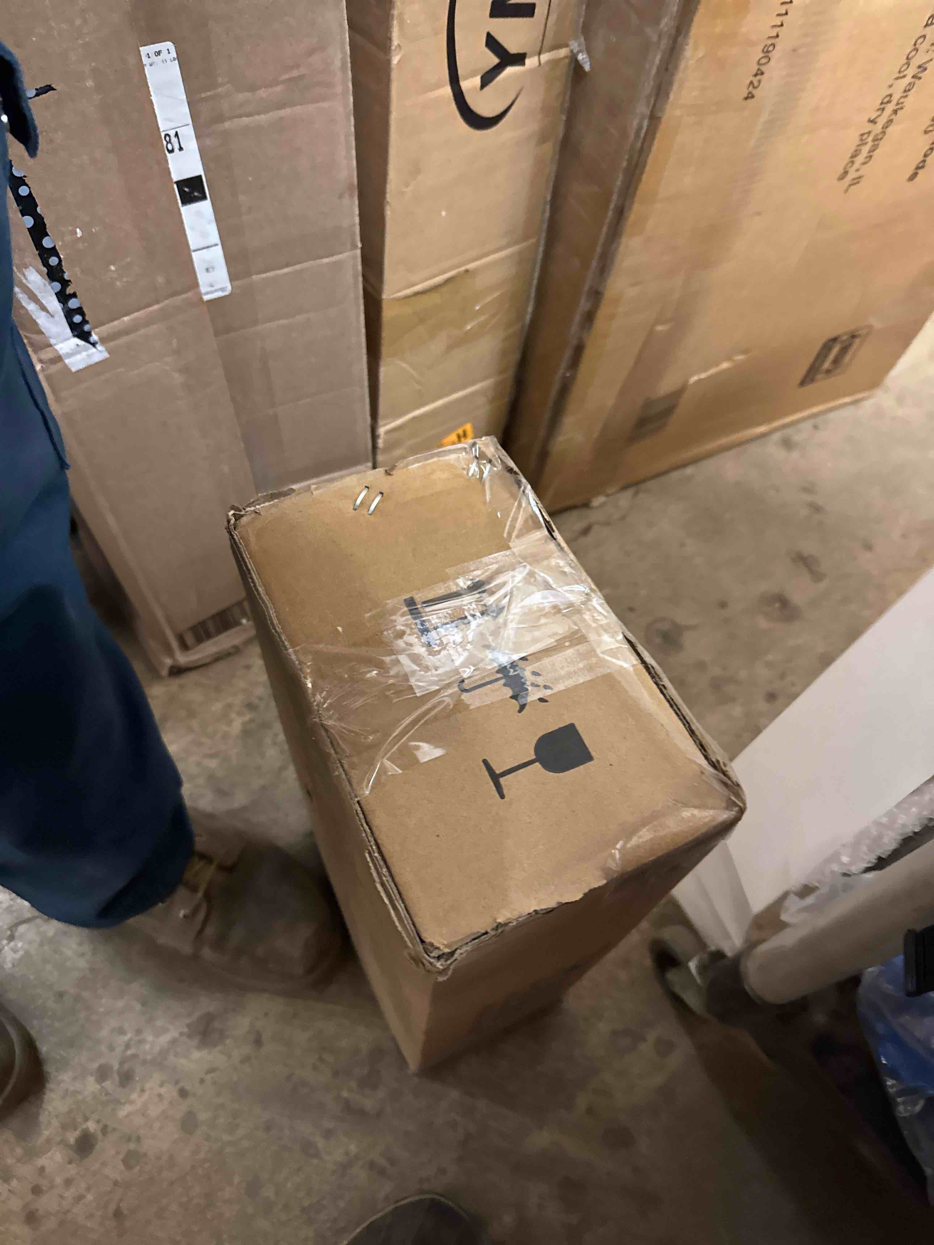 https://s3.amazonaws.com/lotting-images-prod/phillipi/GRA0359609_1739037394270.jpeg