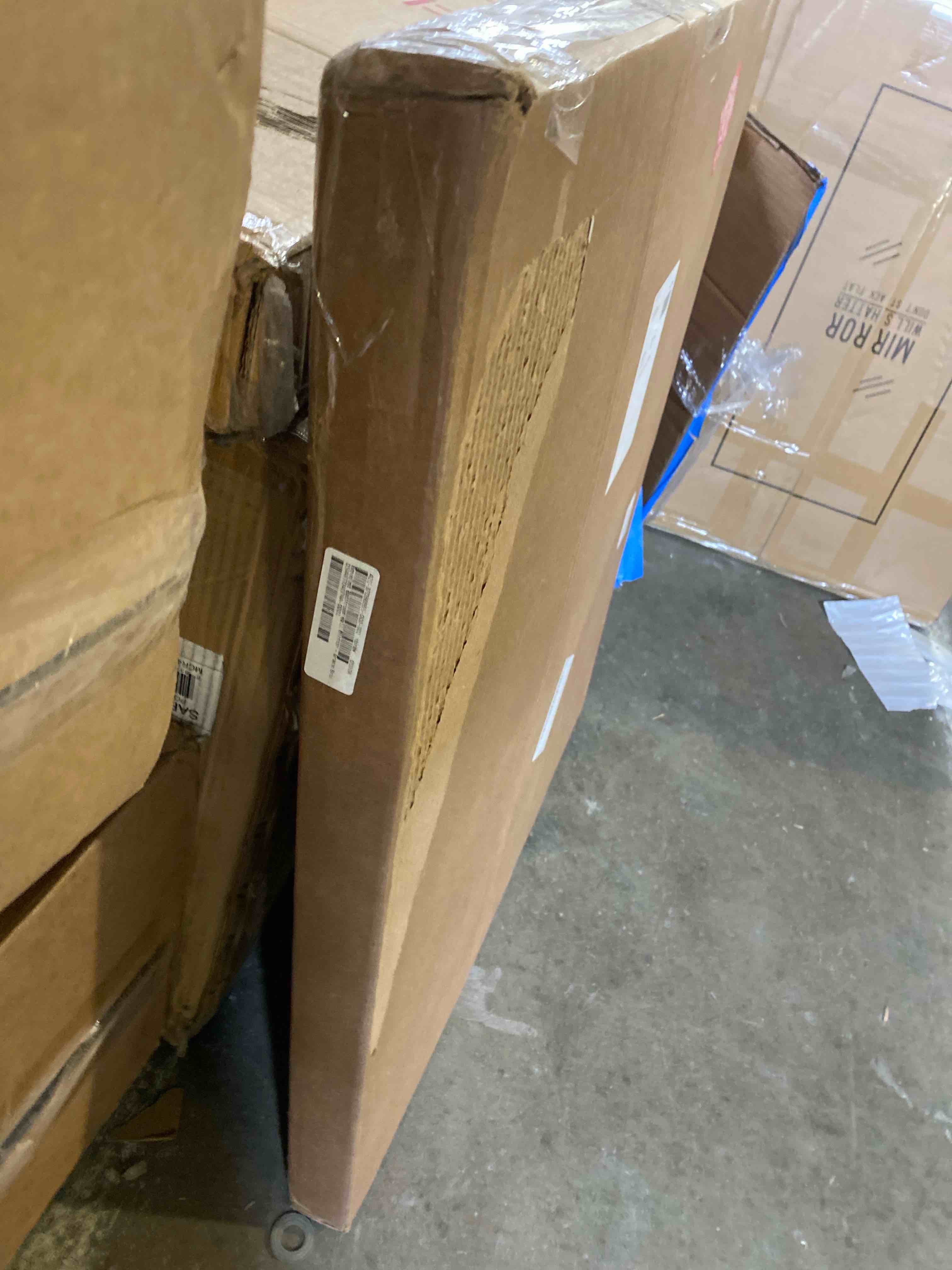 https://s3.amazonaws.com/lotting-images-prod/phillipi/GRA0361495_1739306919325.jpeg