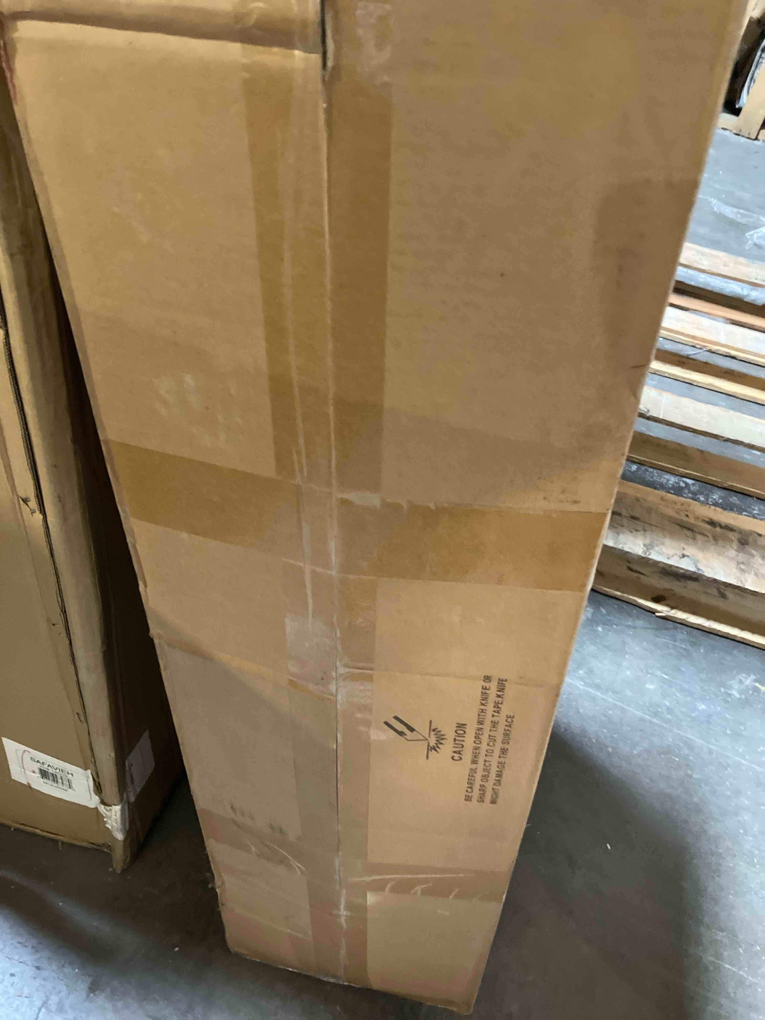 https://s3.amazonaws.com/lotting-images-prod/phillipi/GRA0361542_1739224281009.jpeg