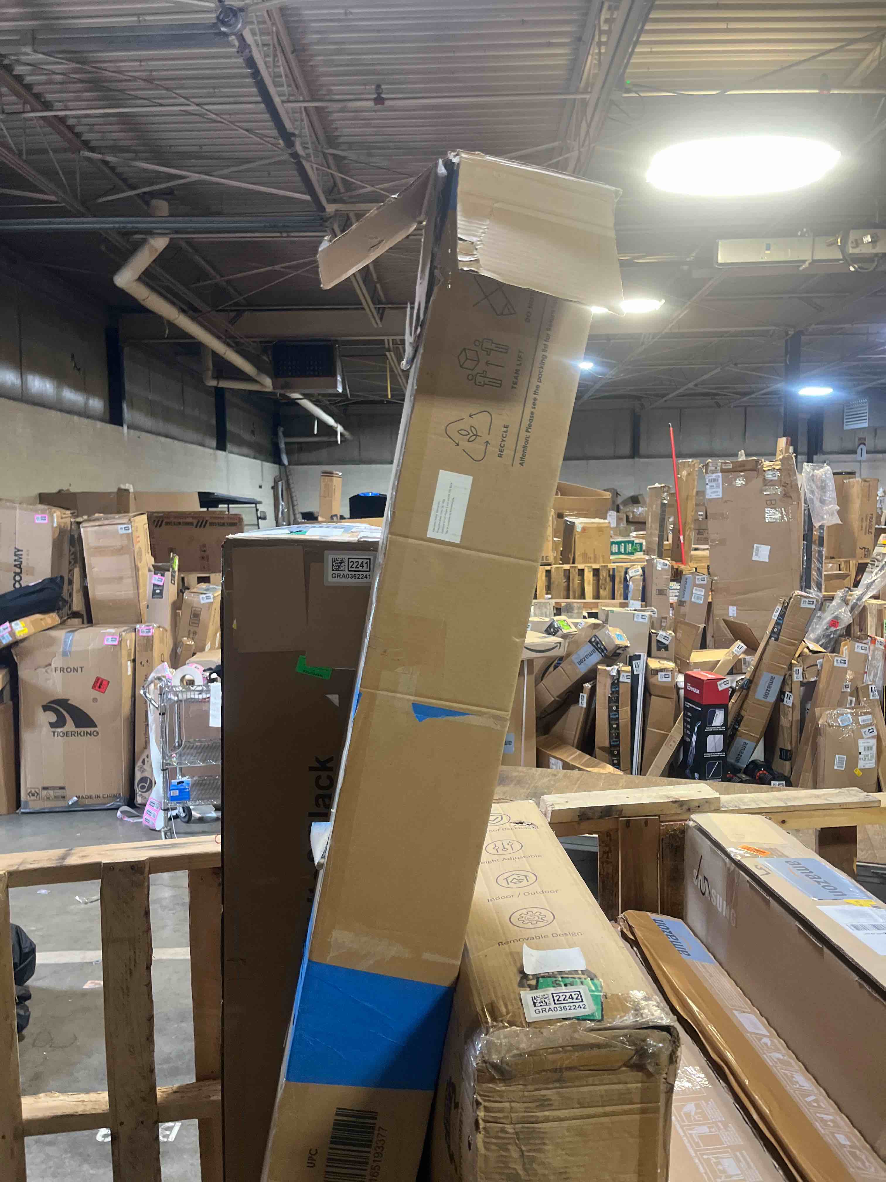 https://s3.amazonaws.com/lotting-images-prod/phillipi/GRA0362239_1754673934859.jpeg