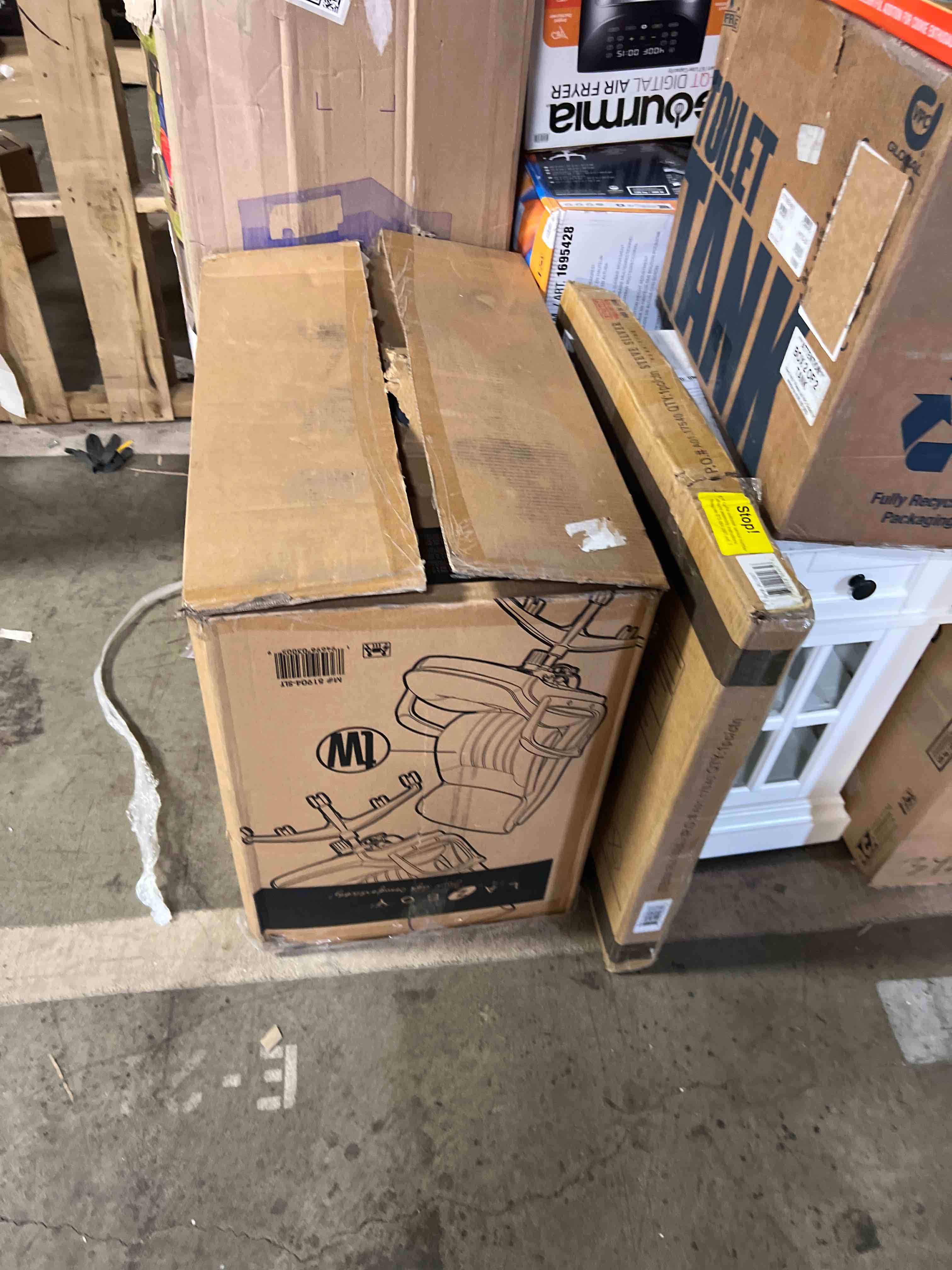 https://s3.amazonaws.com/lotting-images-prod/phillipi/GRA0363140_1745864465093.jpeg