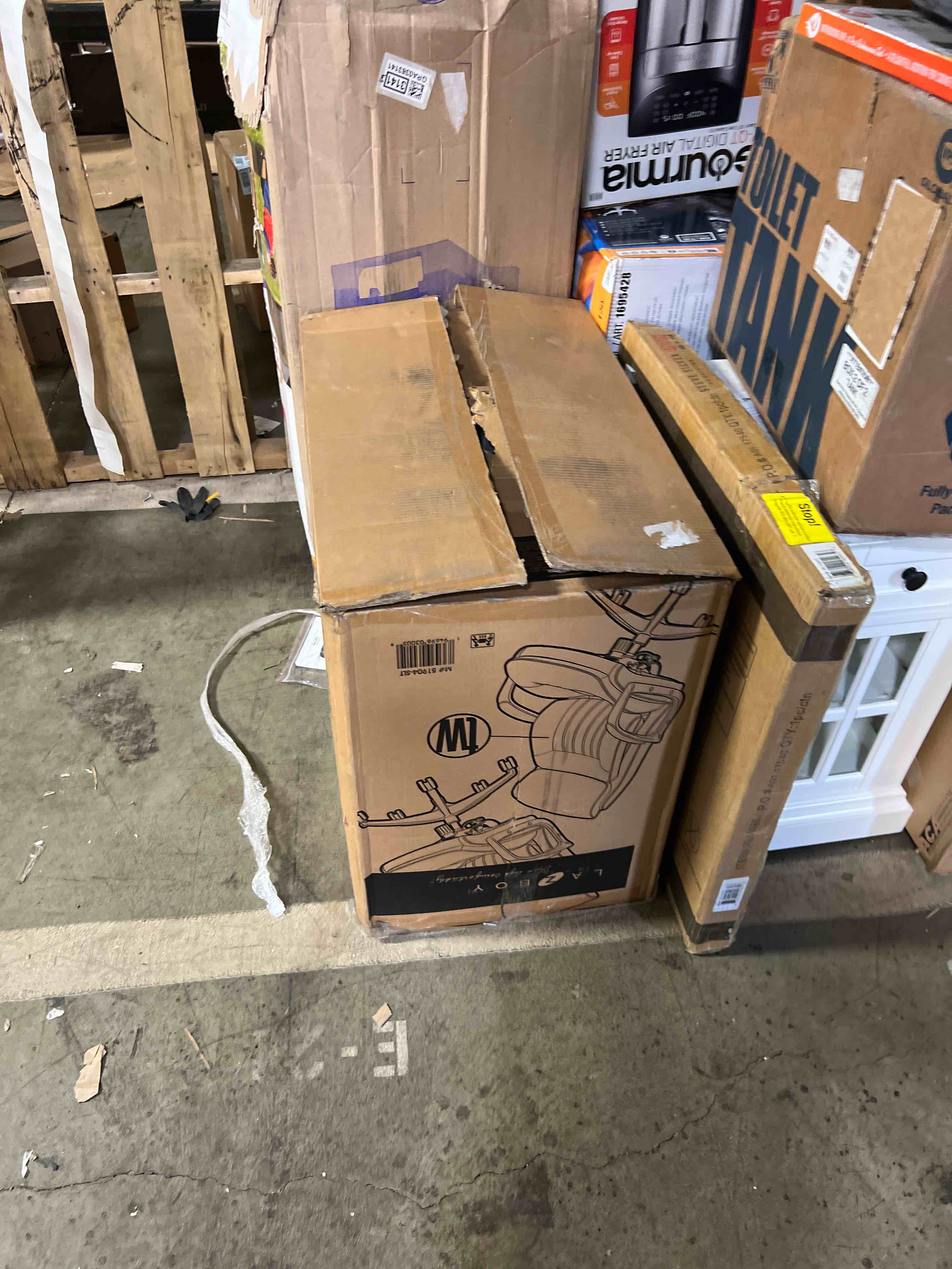 https://s3.amazonaws.com/lotting-images-prod/phillipi/GRA0363140_1745864467476.jpeg