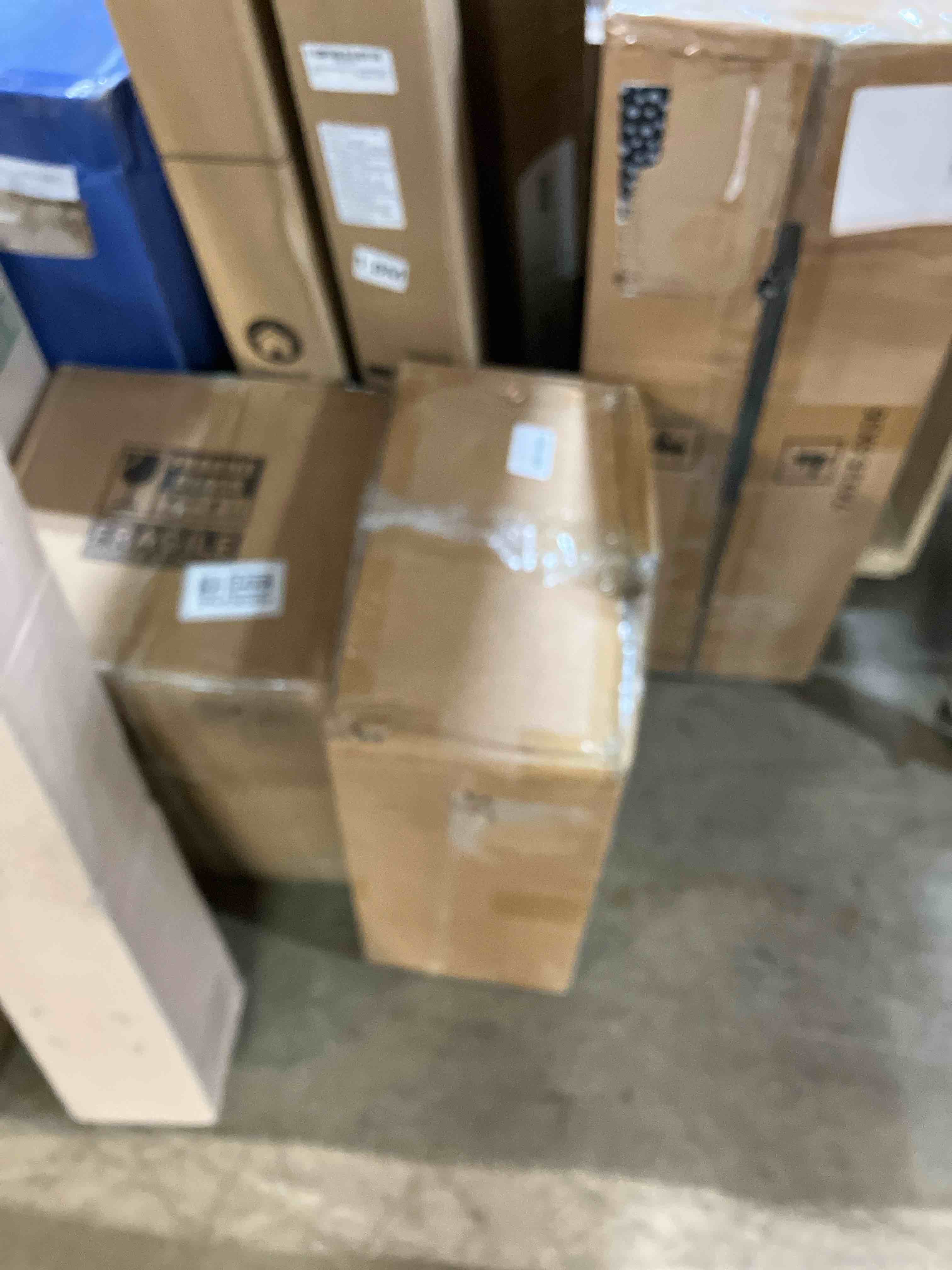 https://s3.amazonaws.com/lotting-images-prod/phillipi/GRA0363492_1744908248823.jpeg
