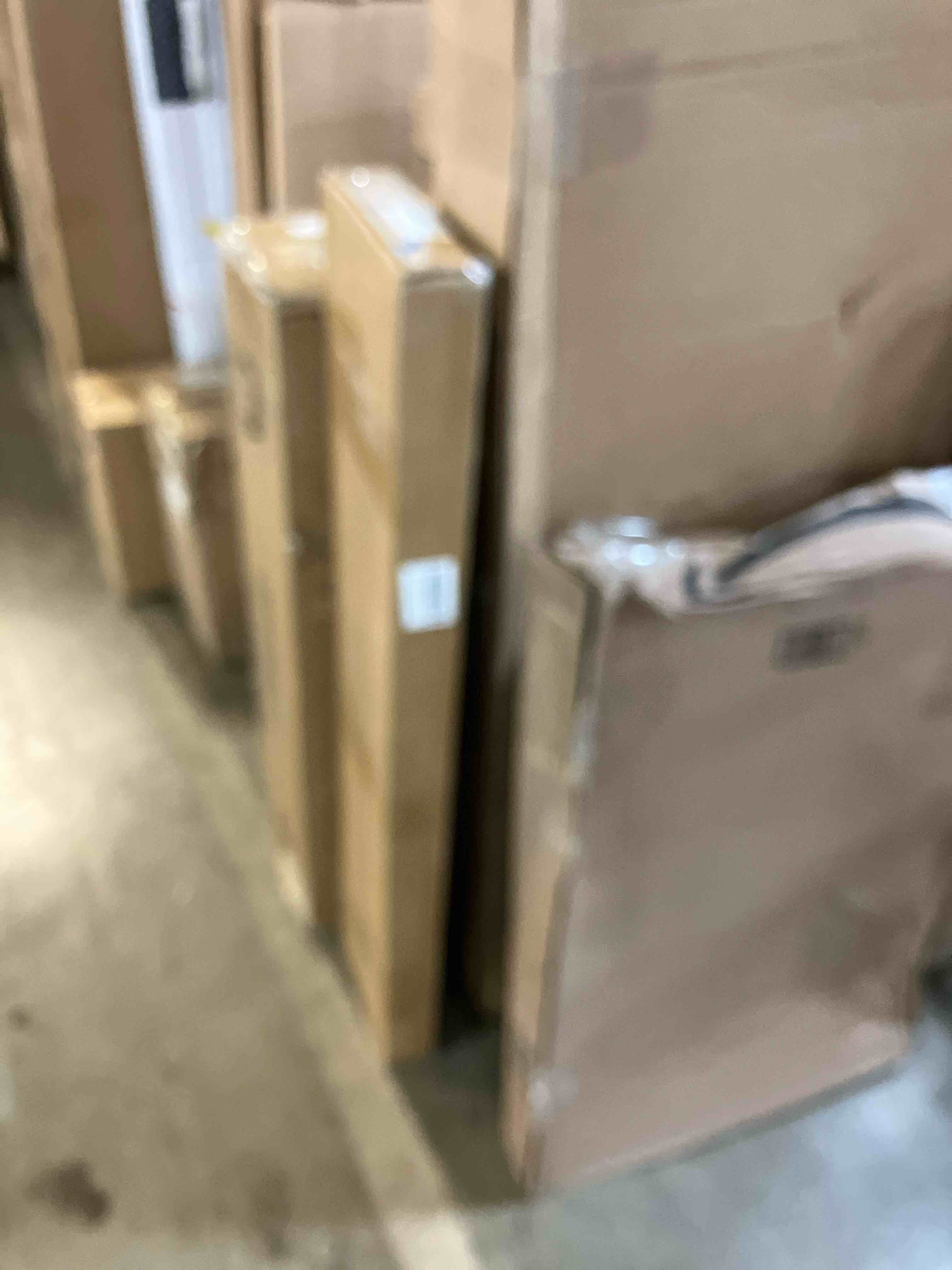 https://s3.amazonaws.com/lotting-images-prod/phillipi/GRA0363515_1744906634856.jpeg