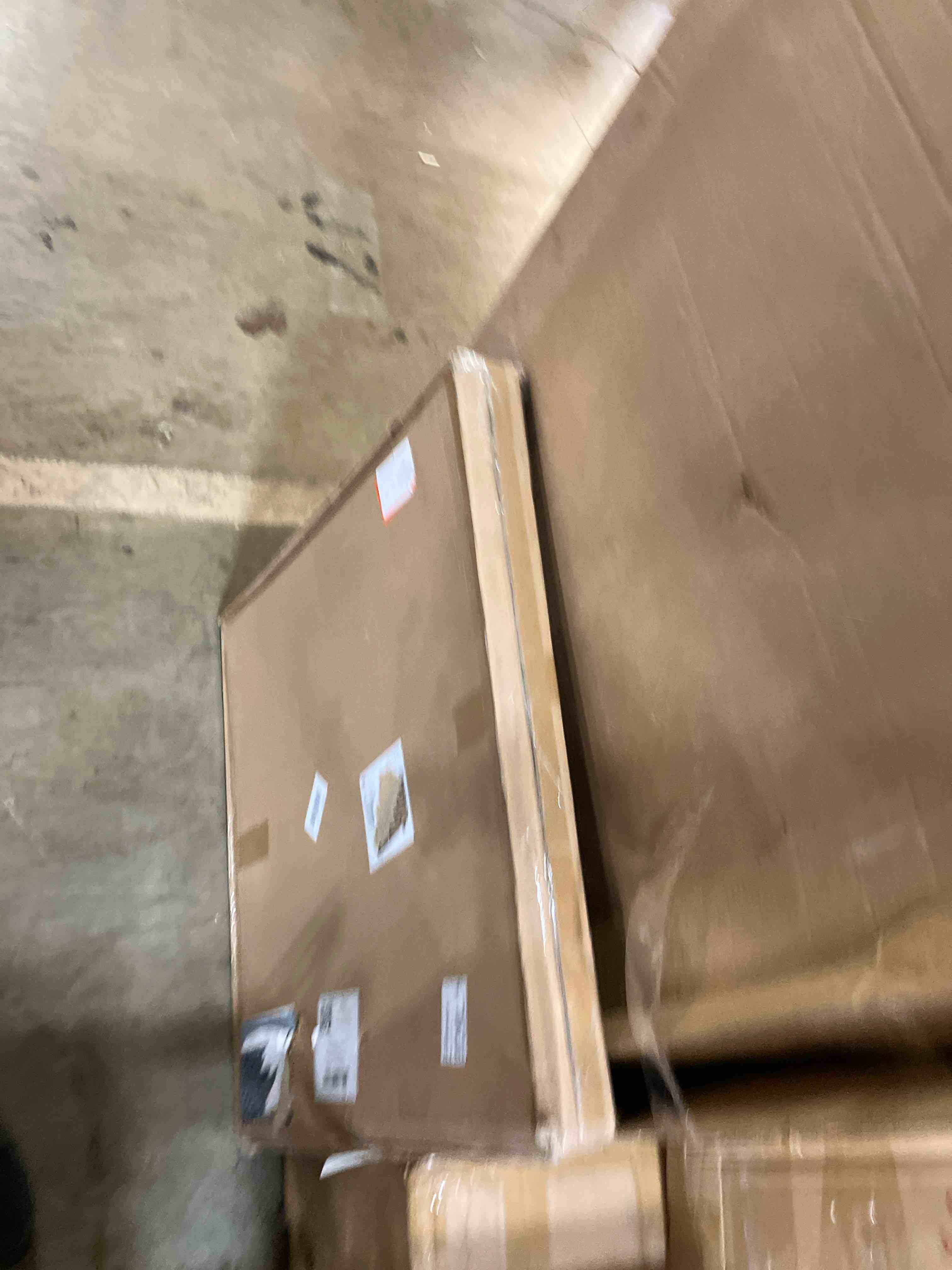 https://s3.amazonaws.com/lotting-images-prod/phillipi/GRA0363518_1744906413389.jpeg